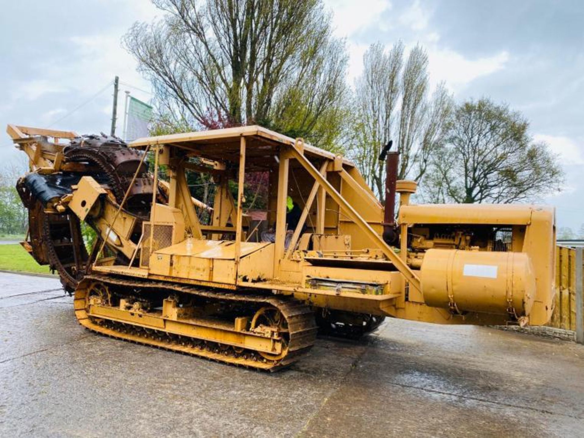 CLEVELAND 320 32" BUCKET WHEEL TRACKED TRENCHER