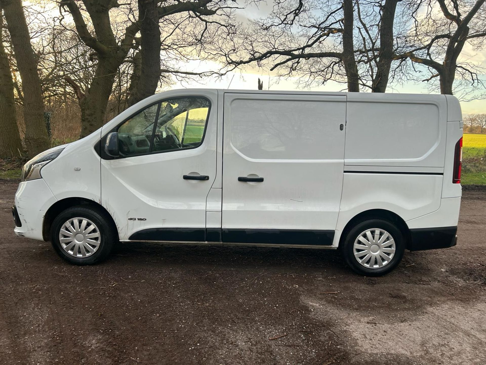 2018 18 NISSAN NV300 PANEL VAN - 106K MILES - AIR CON - EURO 6 - PLY LINED - Image 4 of 11