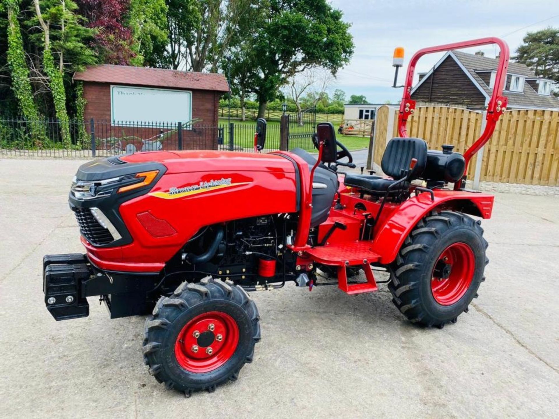 BRAND NEW UNUSED SIROMER LIGHTENING 4WD TRACTOR *YEAR 2021* C/W FRONT WEIGHTS - Image 13 of 15