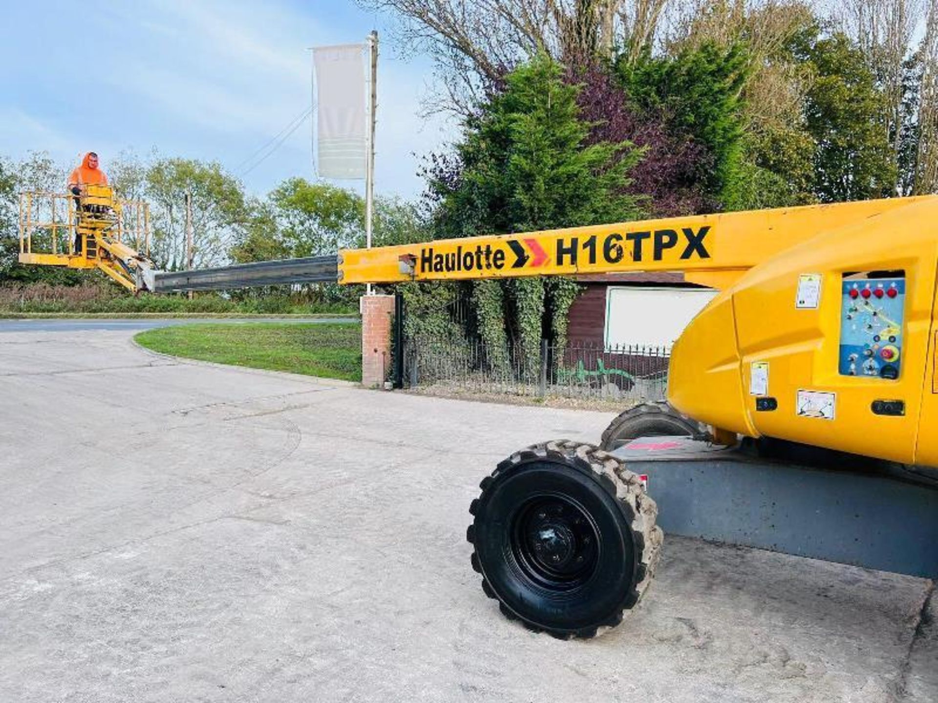 HAULOTTE H16TPX AIREL PLATFORM *16M REACH, YEAR 2012* C/W TELESCOPIC BOOM - Image 4 of 14