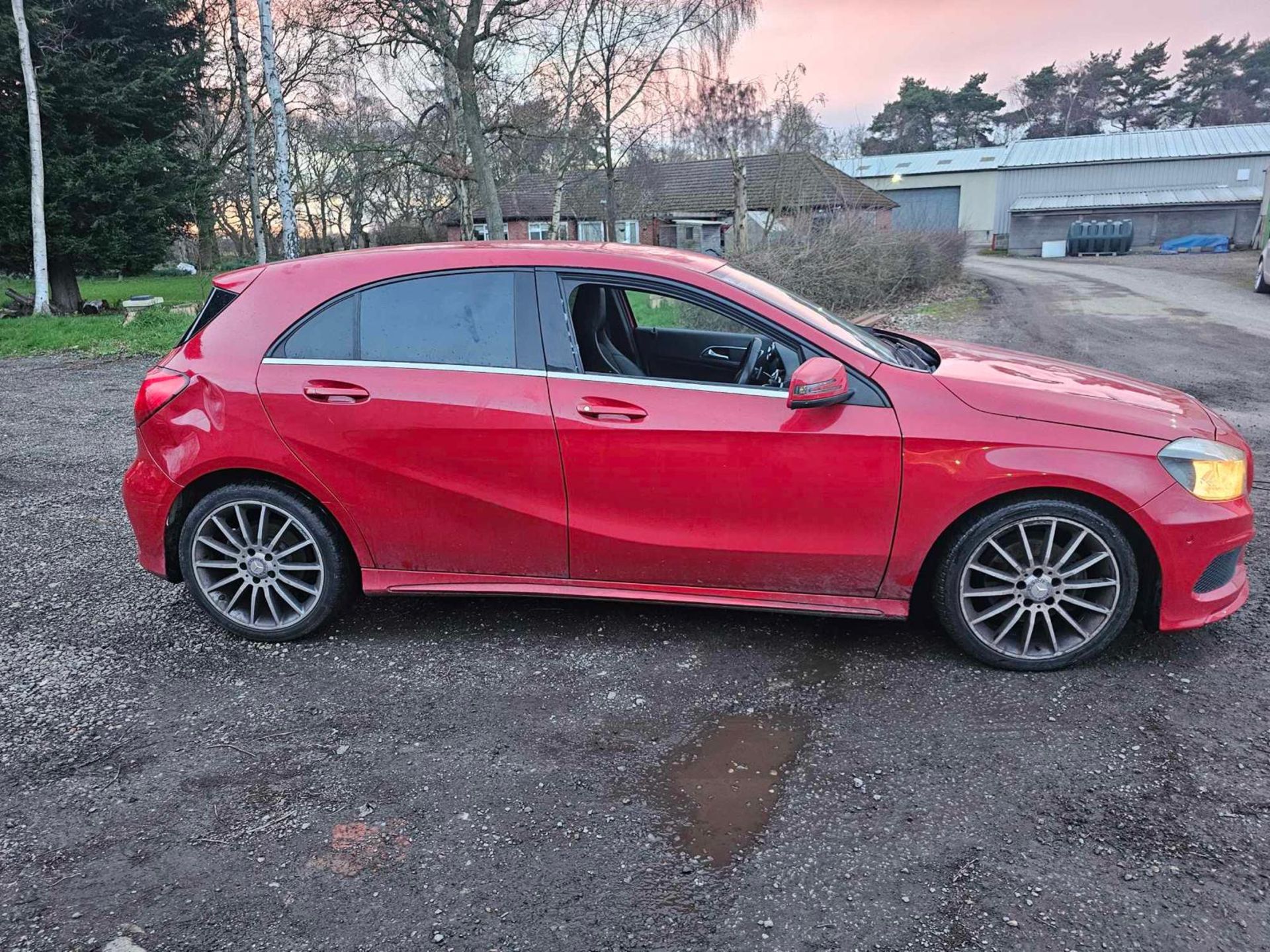 2015 15 MERCEDES A180D AUTOMATIC HATCHBACK - 104K MILES - 1 KEY. - Bild 5 aus 9