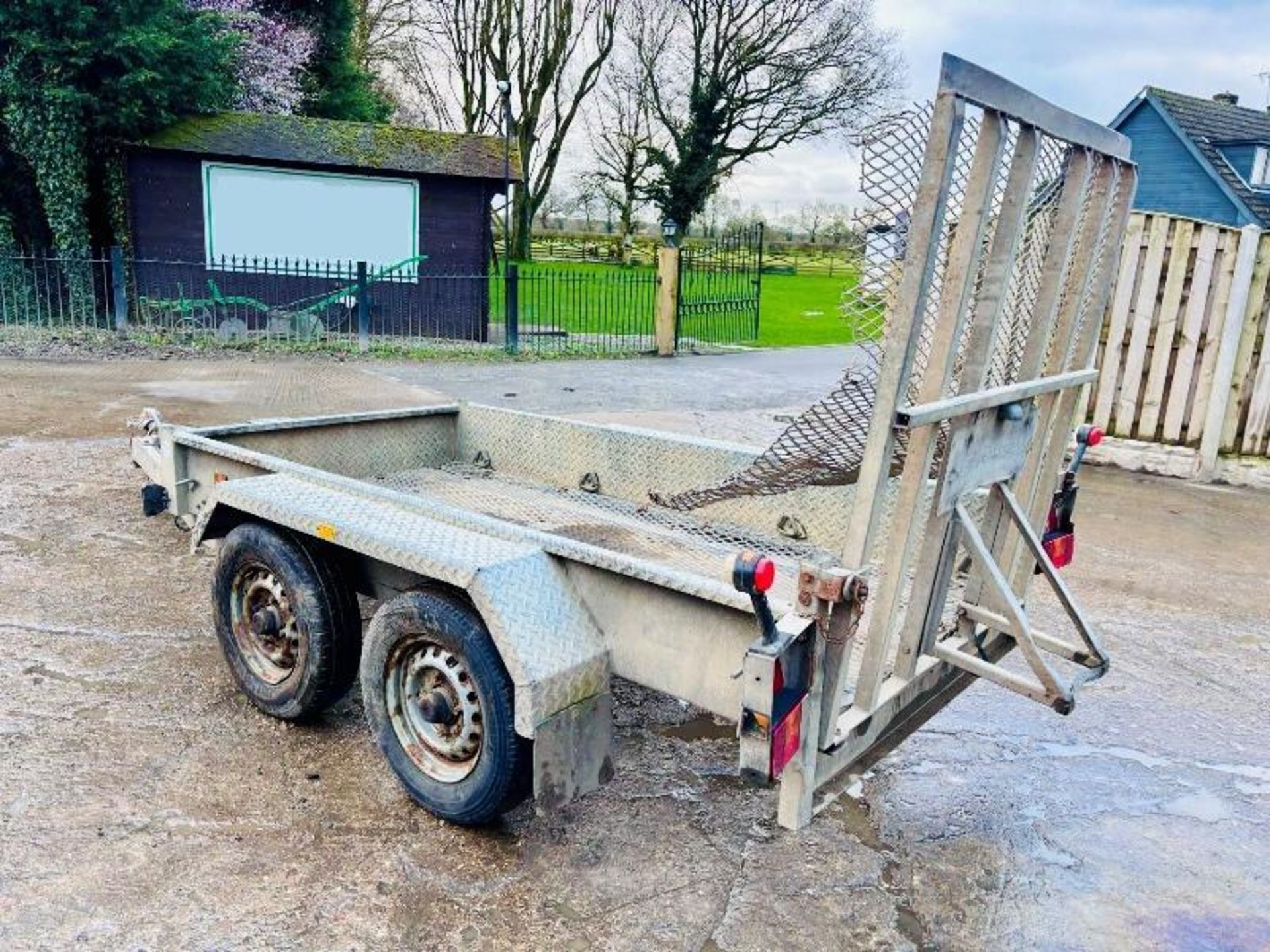 INDESPENSION TWIN AXLE PLANT TRAILER C/W LOADING RAMP  - Image 6 of 6