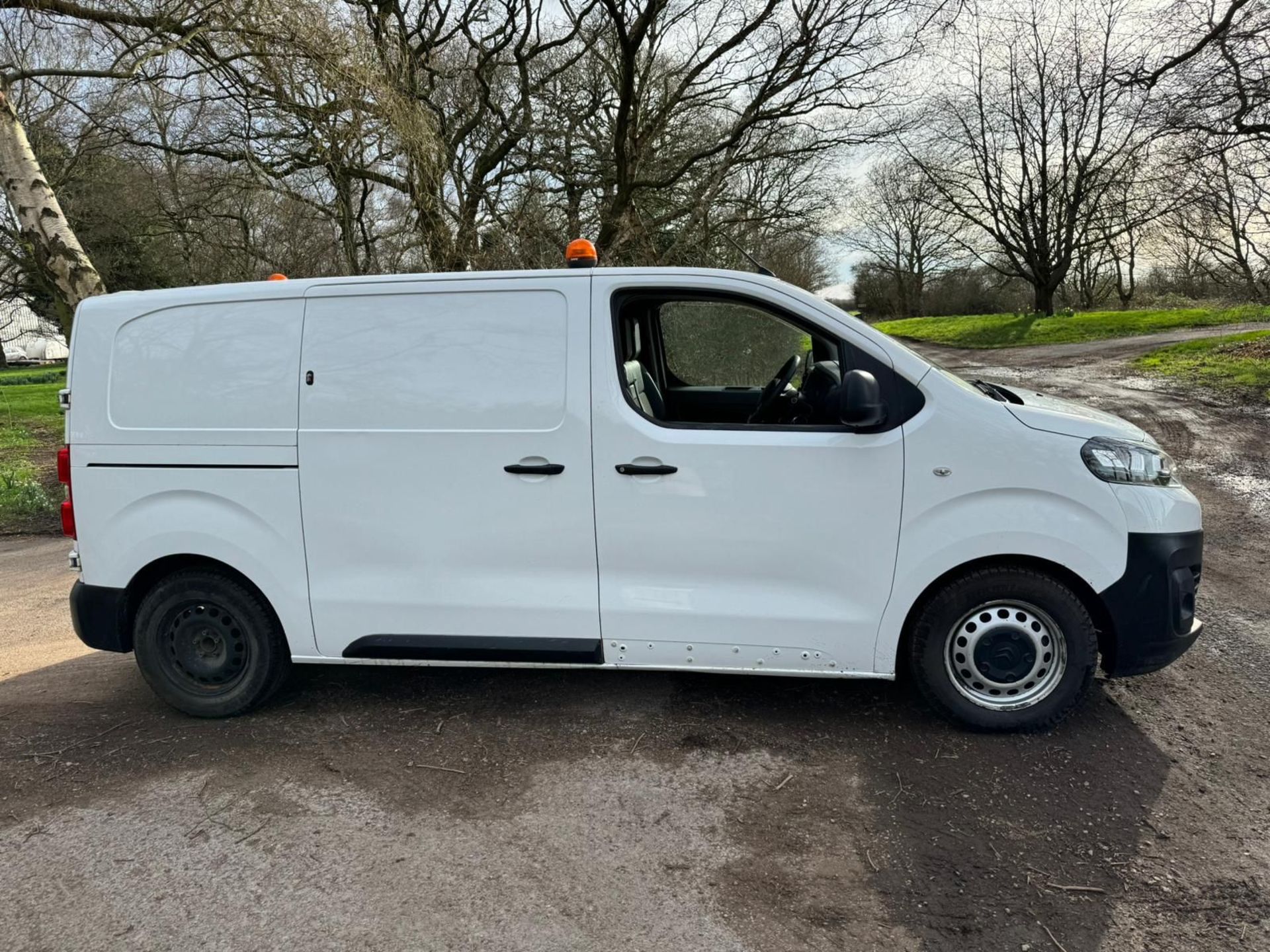 2019 19 CITROEN DISPATCH ENTERPRISE PANEL VAN - 114K MILES - AIR CON - EURO 6 - PLY LINED - Image 5 of 12