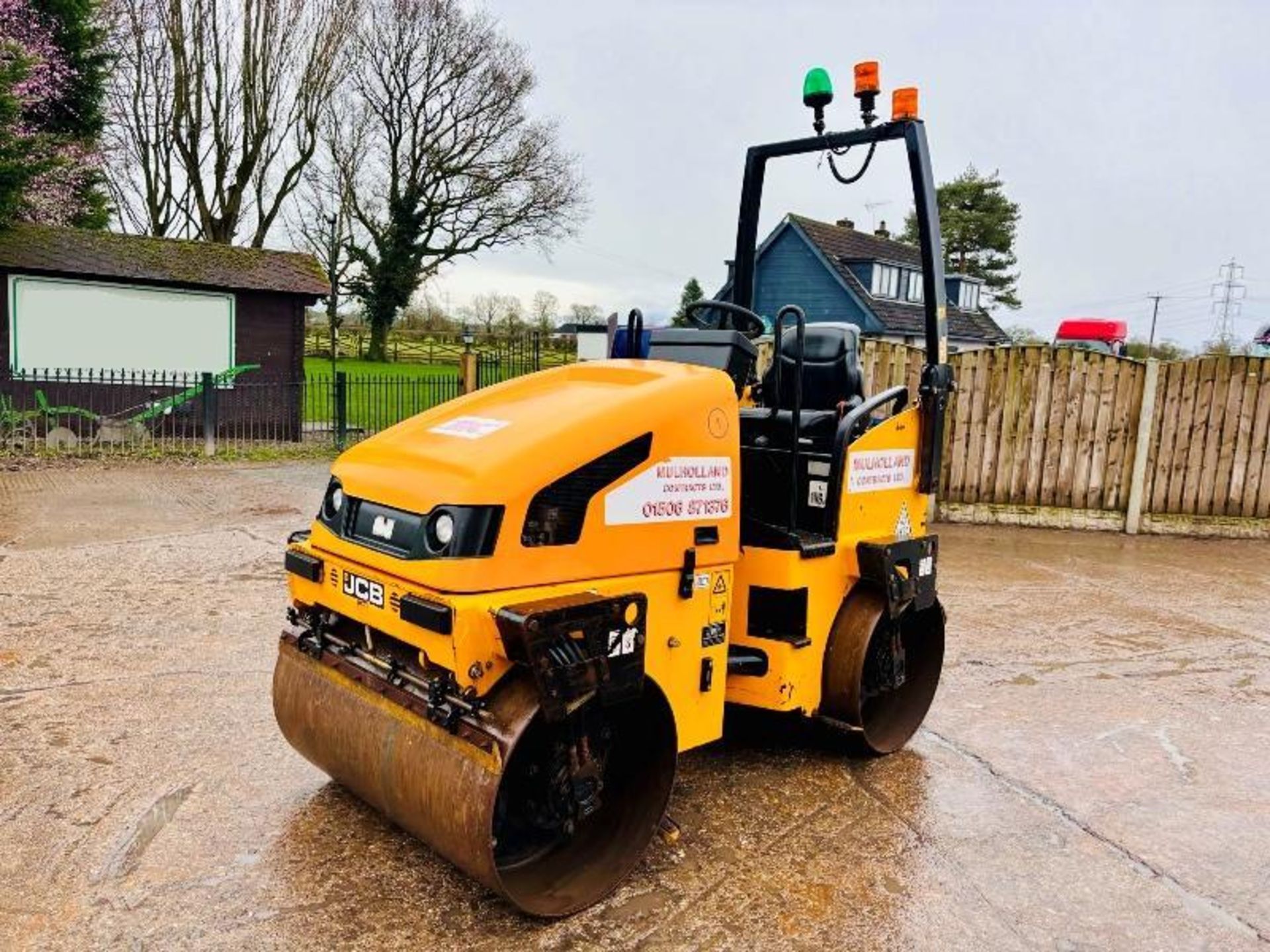 JCB VMT260 DOUBLE DRUM ROLLER *YEAR 2014* C/W ROLE BAR  - Image 15 of 18