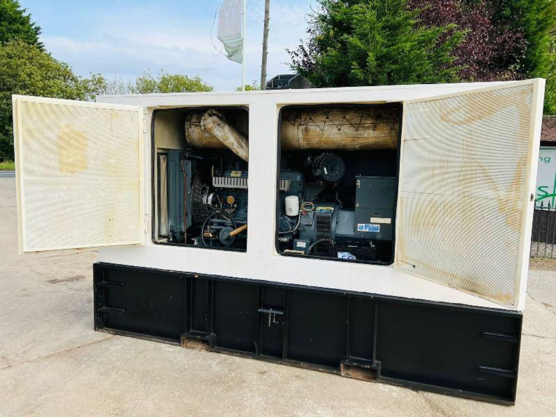 AGGREKO GHP11/8065E 60KVA STATIC GENERATOR C/W IVECO ENGINE - Image 12 of 19