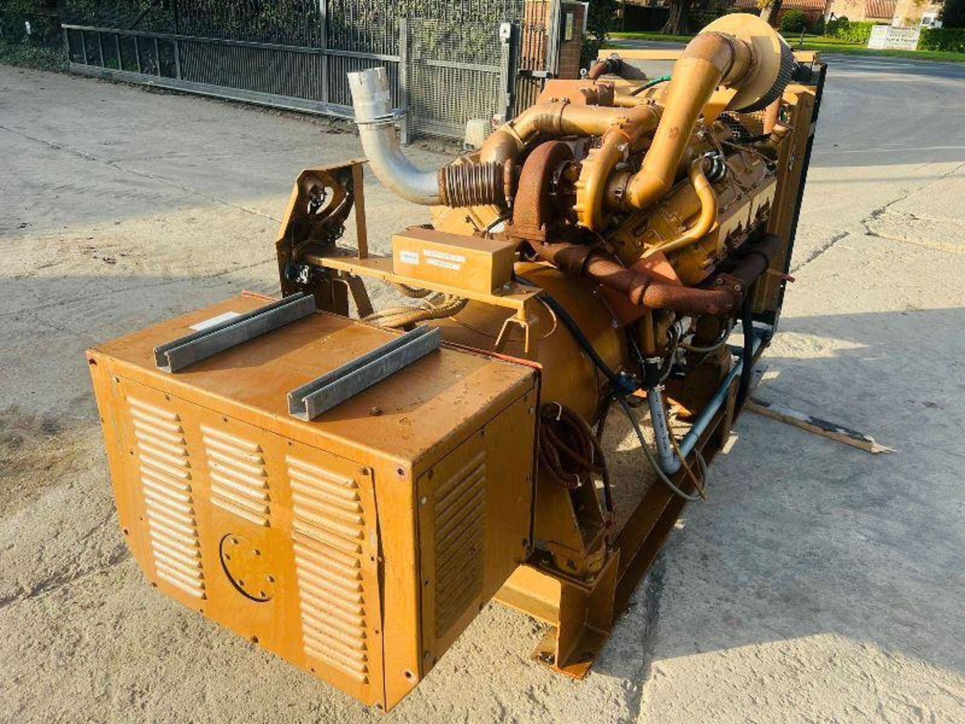 ALTERNATEUR - AC 200KVA GENERATOR C/W BERLIET TURBO ENGINE - Image 2 of 11