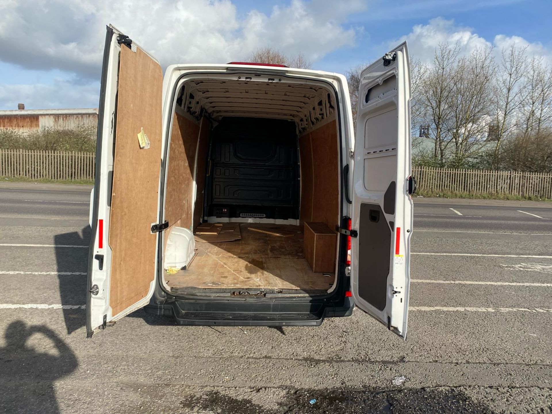 2019 69 VOLKSWAGEN CRAFTER LWB HIGH ROOF PANEL VAN - 87K MILES - PLY LINED - Image 2 of 12