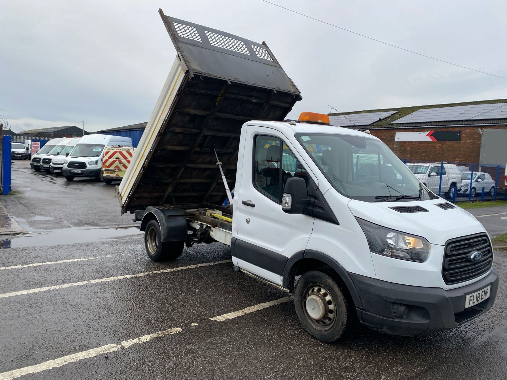 2018 18 FORD TRANSIT TIPPER - 135K MILES - EURO 6 - TWIN REAR WHEEL. - Image 4 of 10
