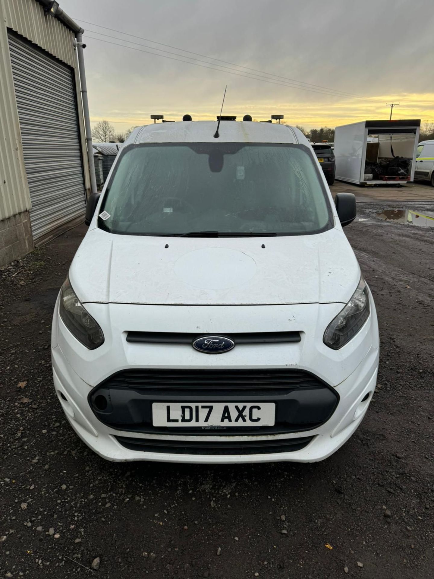 2017 17 FORD TRANSIT CONNECT TREND PANEL VAN - 3 SEATS - AIR CON - EURO 6 - REVERSE CAMERA  - Image 3 of 6