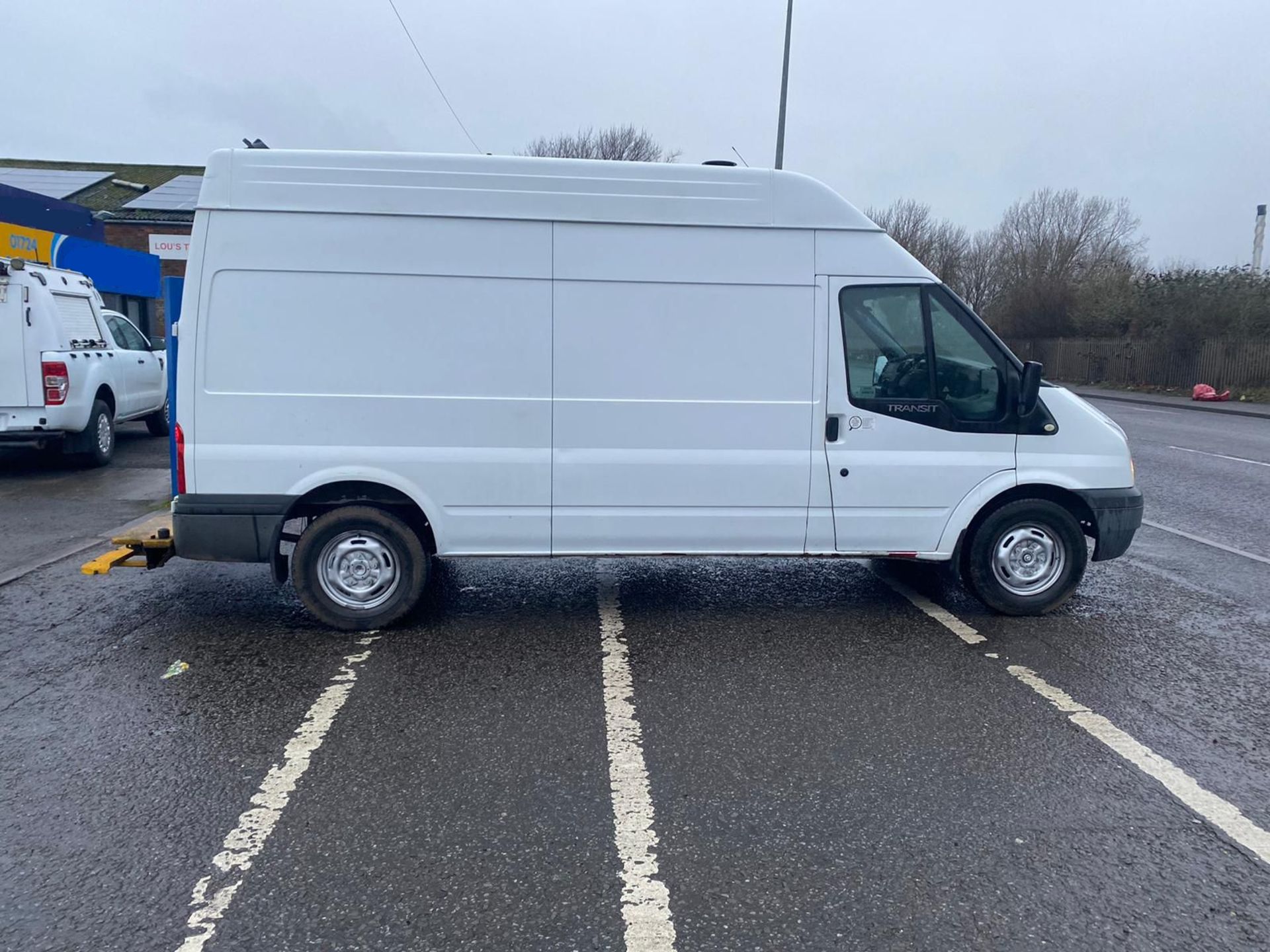 2013 13 FORD TRANSIT 350 WORKSHOP VAN - 113K MILES - 2.2 RWD - INTERNAL RACKING - ON BOARD ELECTRICS - Image 10 of 11