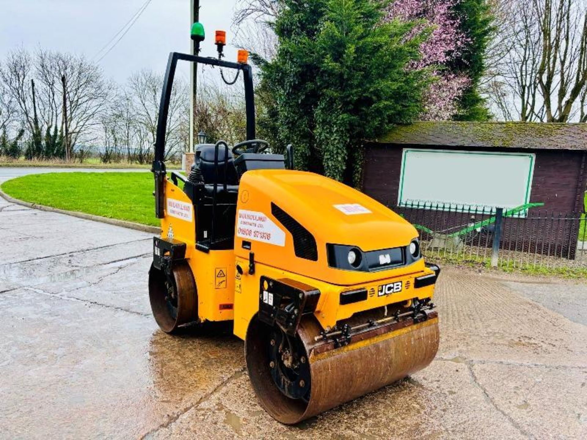 JCB VMT260 DOUBLE DRUM ROLLER *YEAR 2014* C/W ROLE BAR 