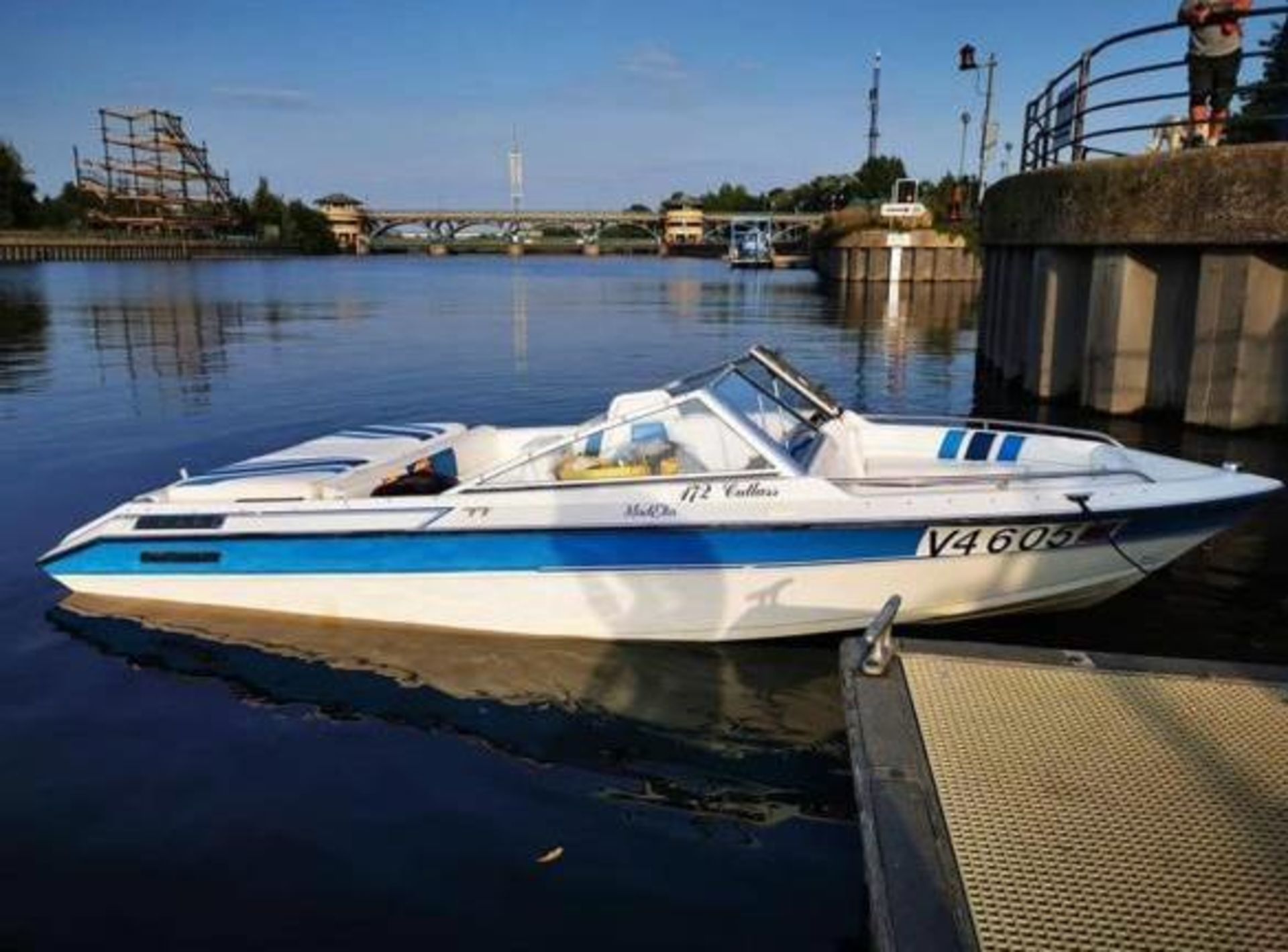 16FT GLASSTREAM 172 CUTLASS 8 SEATER BOWRIDER SPEEDBOAT W/ 3 LITRE MERCURY MERCRUISER INBOARD ENGINE - Image 10 of 10