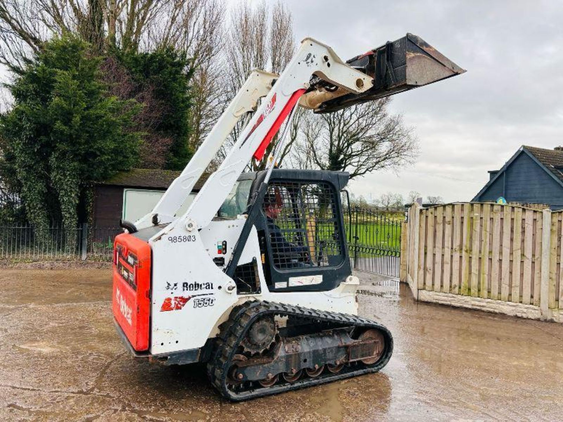 BOBCAT T550 TRACKED SKIDSTEER *YEAR 2017, 1630 HOURS* C/W BUCKET - Image 8 of 18