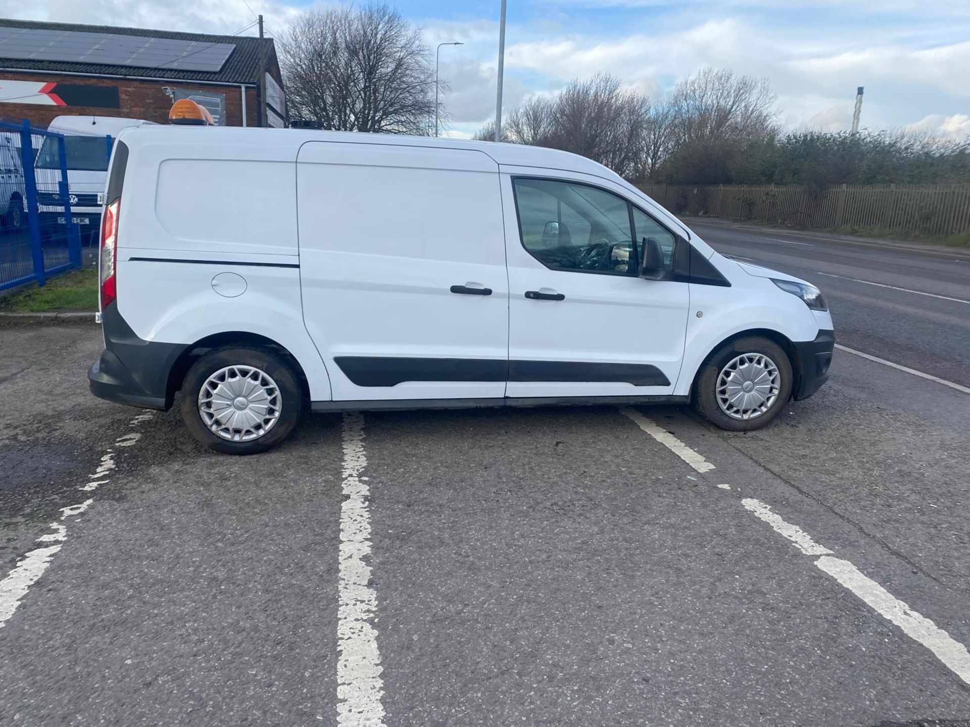 2015 15 FORD TRANSIT CONNECT LWB PANEL VAN - 95K MILES - AIR CON - TWIN SIDE DOORS - EX WATER BOARD - Image 9 of 14