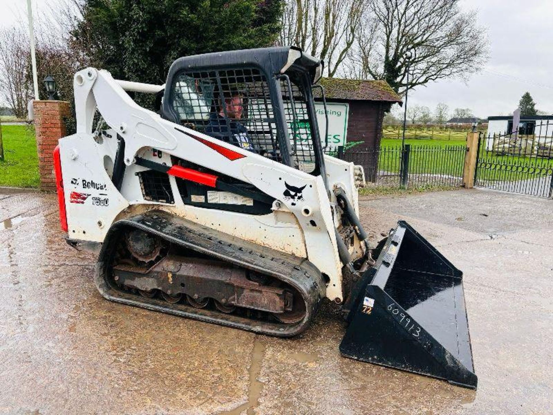 BOBCAT T590 TRACKED SKIDSTEER *YEAR 2019, 3554 HOURS* C/W BUCKET - Image 7 of 19