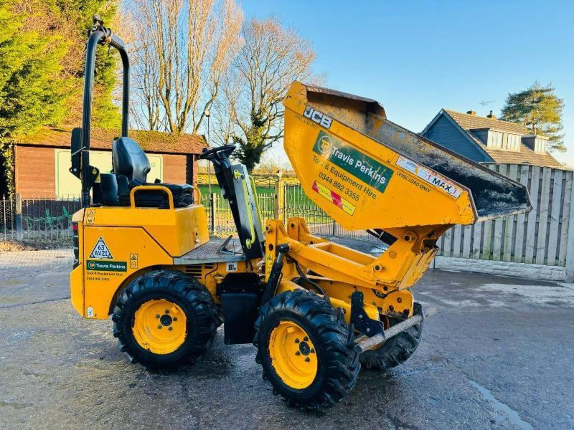 JCB 1T-T HIGH TIP 4WD DUMPER * YEAR 2018, ONLY 718 HOURS*