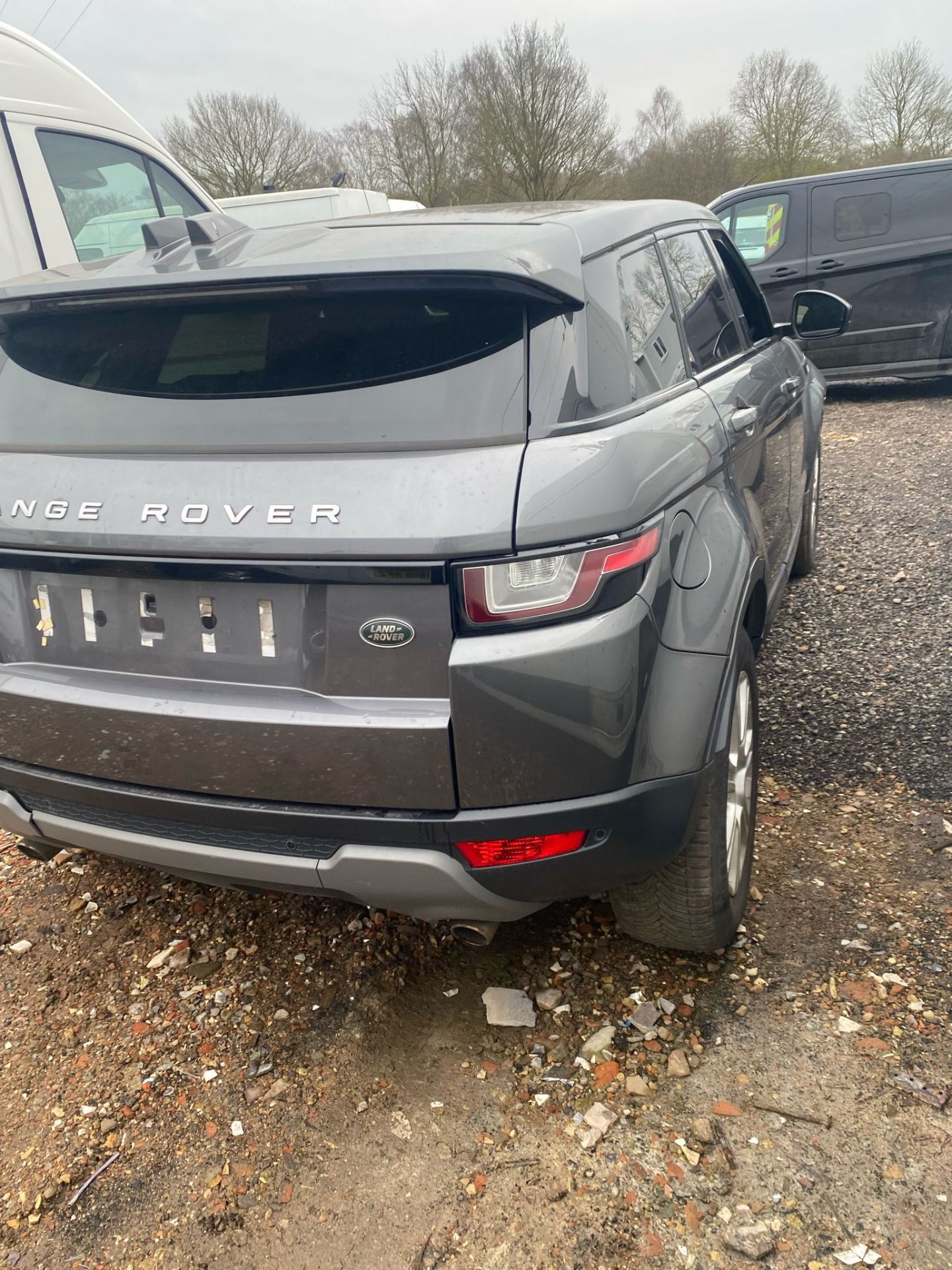 2015 65 Land Rover evogue - 100k miles - Automatic -  requires attention - Image 2 of 5