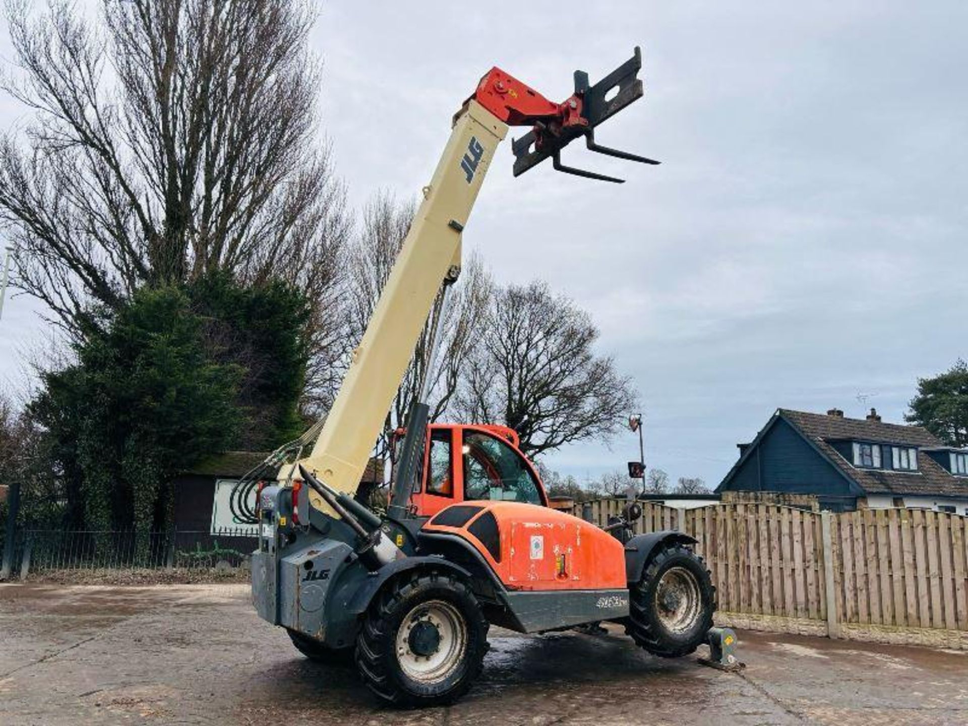 JLG 4013 4WD TELEHANDLER *13 METER REACH, 6283 HOURS* C/W PALLET TINES - Bild 18 aus 20