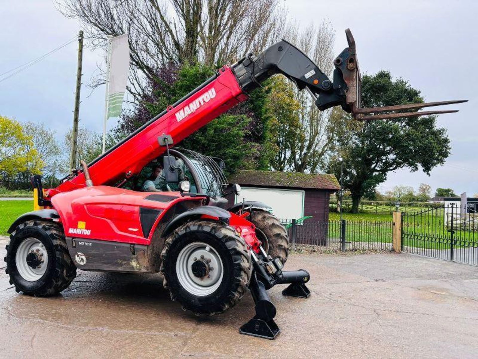 MANITOU MT1135 4WD TURBO TELEHANDLER *YEAR 2016* C/W PALLET TINES - Bild 2 aus 16