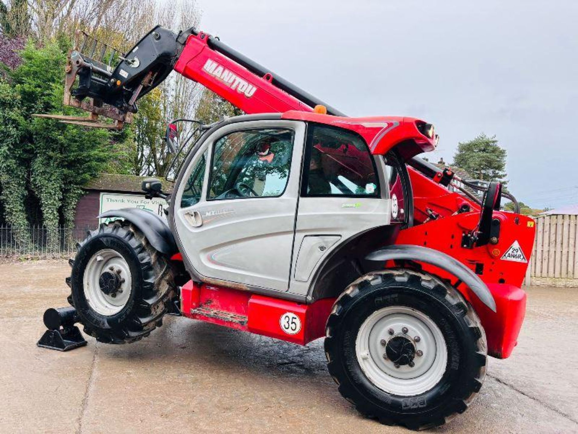 MANITOU MT1135 4WD TURBO TELEHANDLER *YEAR 2016* C/W PALLET TINES - Image 11 of 16