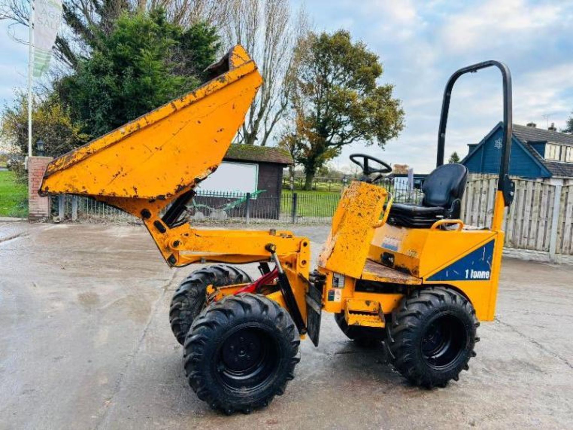 THWAITES 1 TON HIGH TIP 4WD DUMPER * YEAR 2015, ONLY 2009 HOURS * - Image 12 of 15