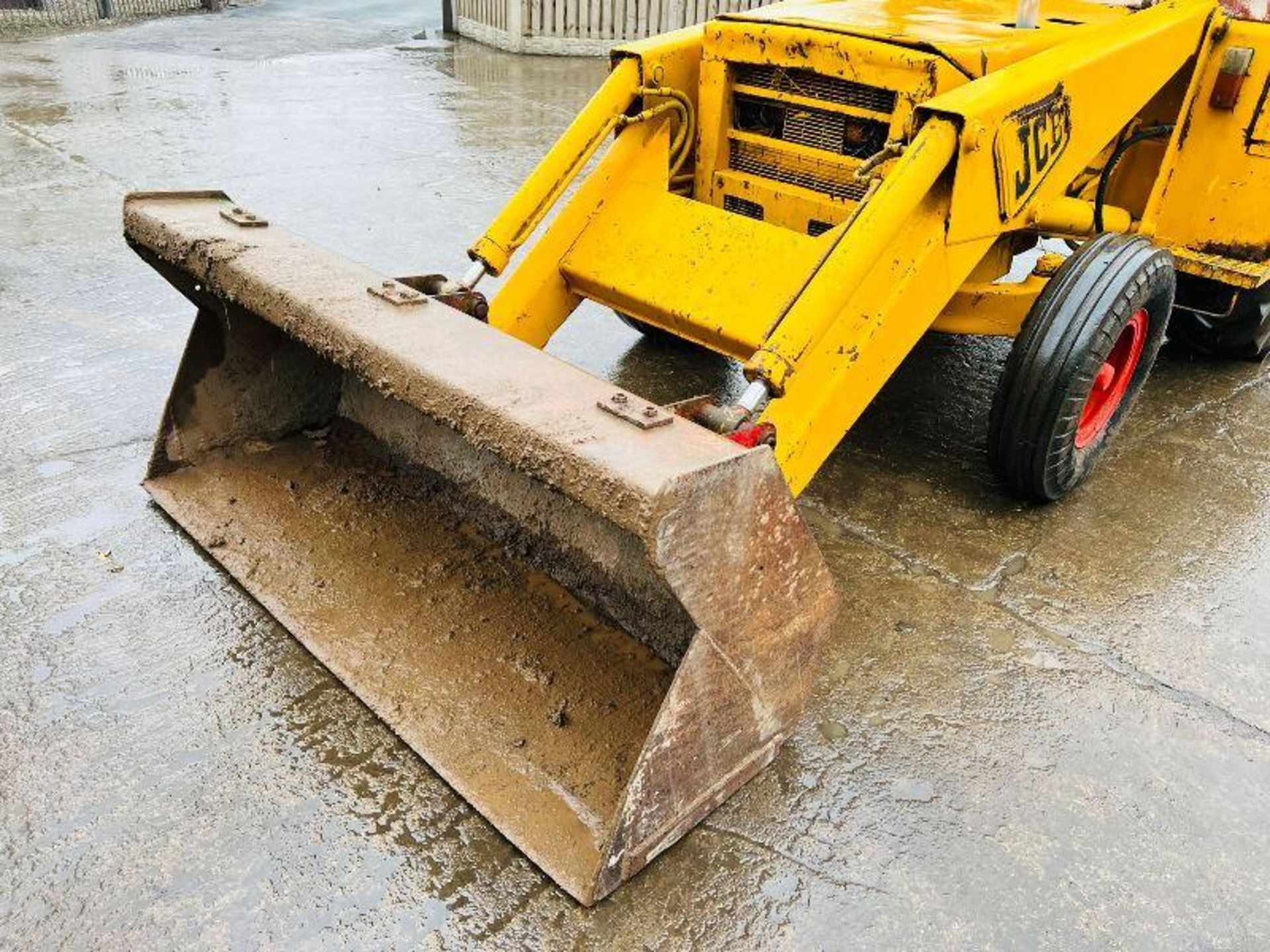 JCB 3C BACKHOE DIGGER C/W FULLY GLAZED CABIN - Image 7 of 14