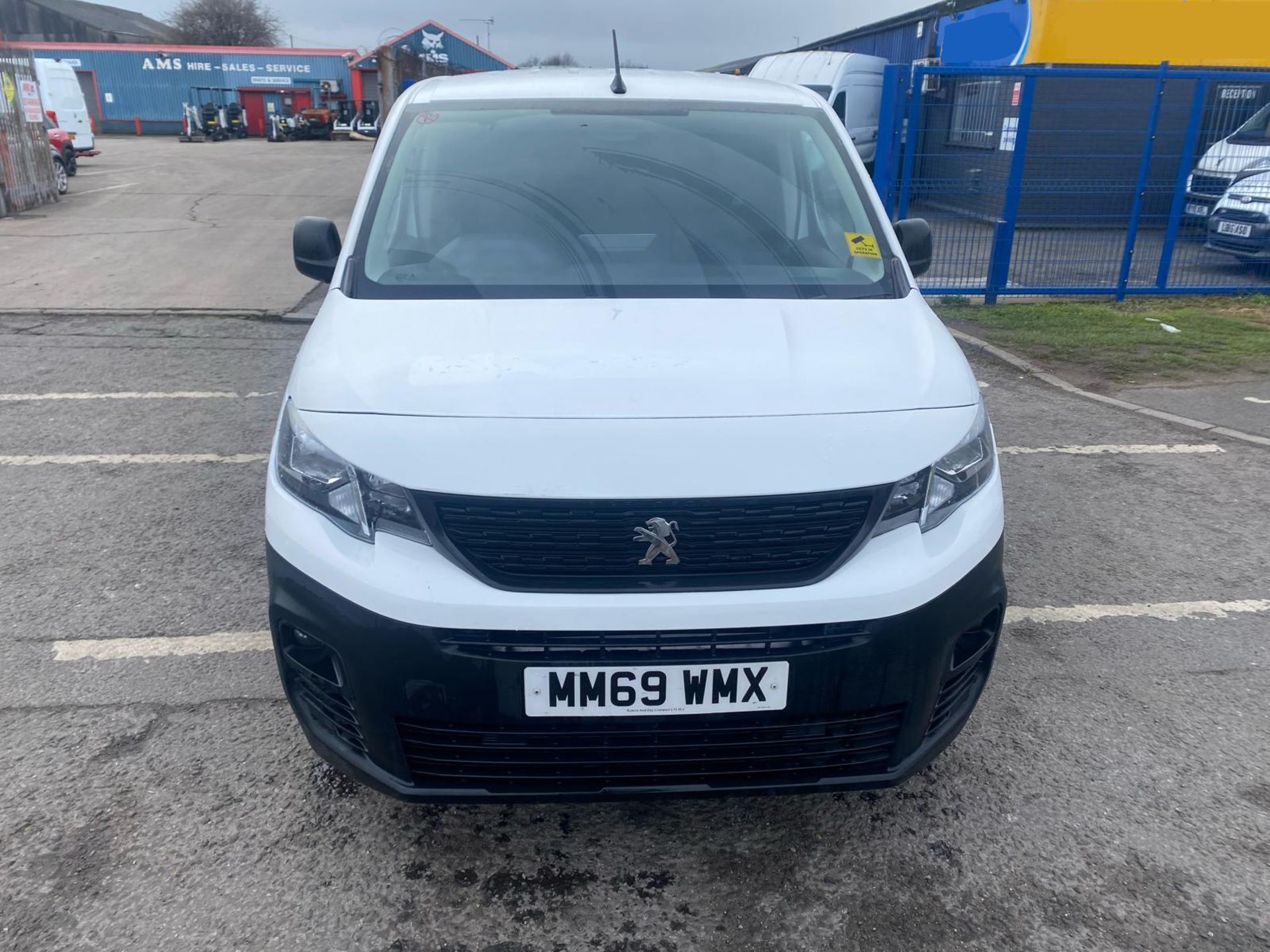 2020 69 PEUGEOT PARNTER PROFESSIONAL PANEL VAN - 51K MILES - 3 SEATS - AIR CON - Image 5 of 13