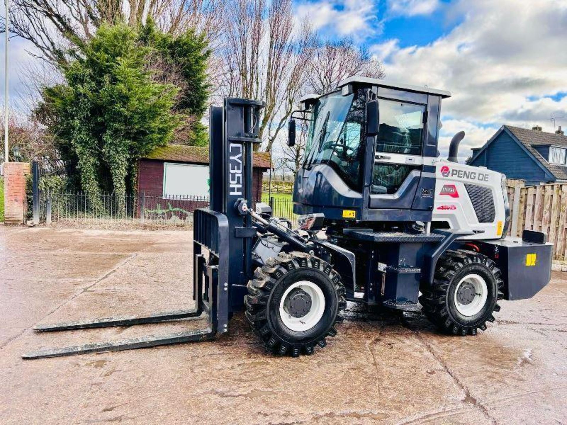 UNUSED PENGDE CY35H 4WD ARTICULATED ROUGH TERRIAN FORKLIFT *YEAR 2023*