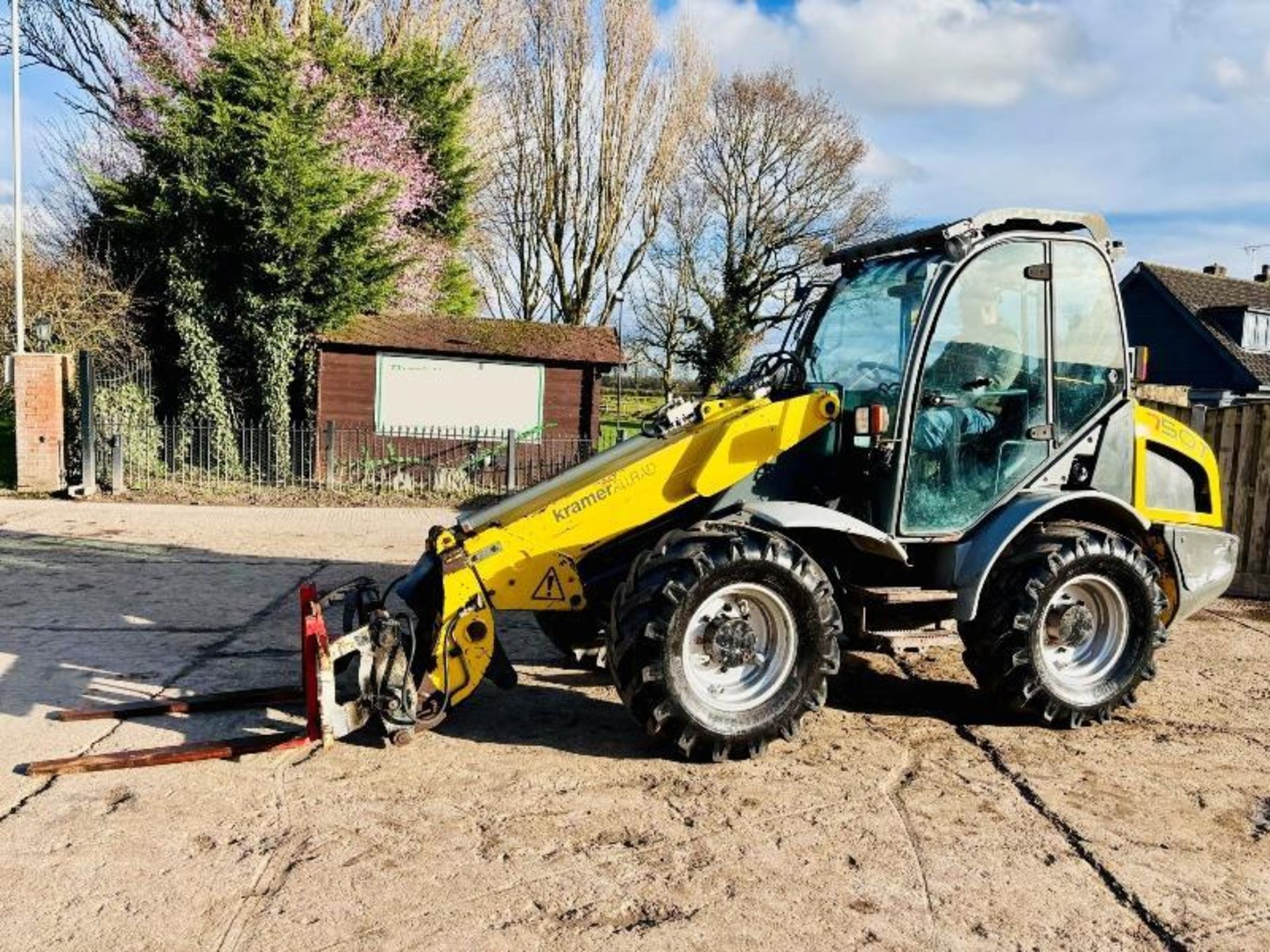 KRAMER 750T 4WD TELEHANDLER *YEAR 2010* C/W PALLET TINE 