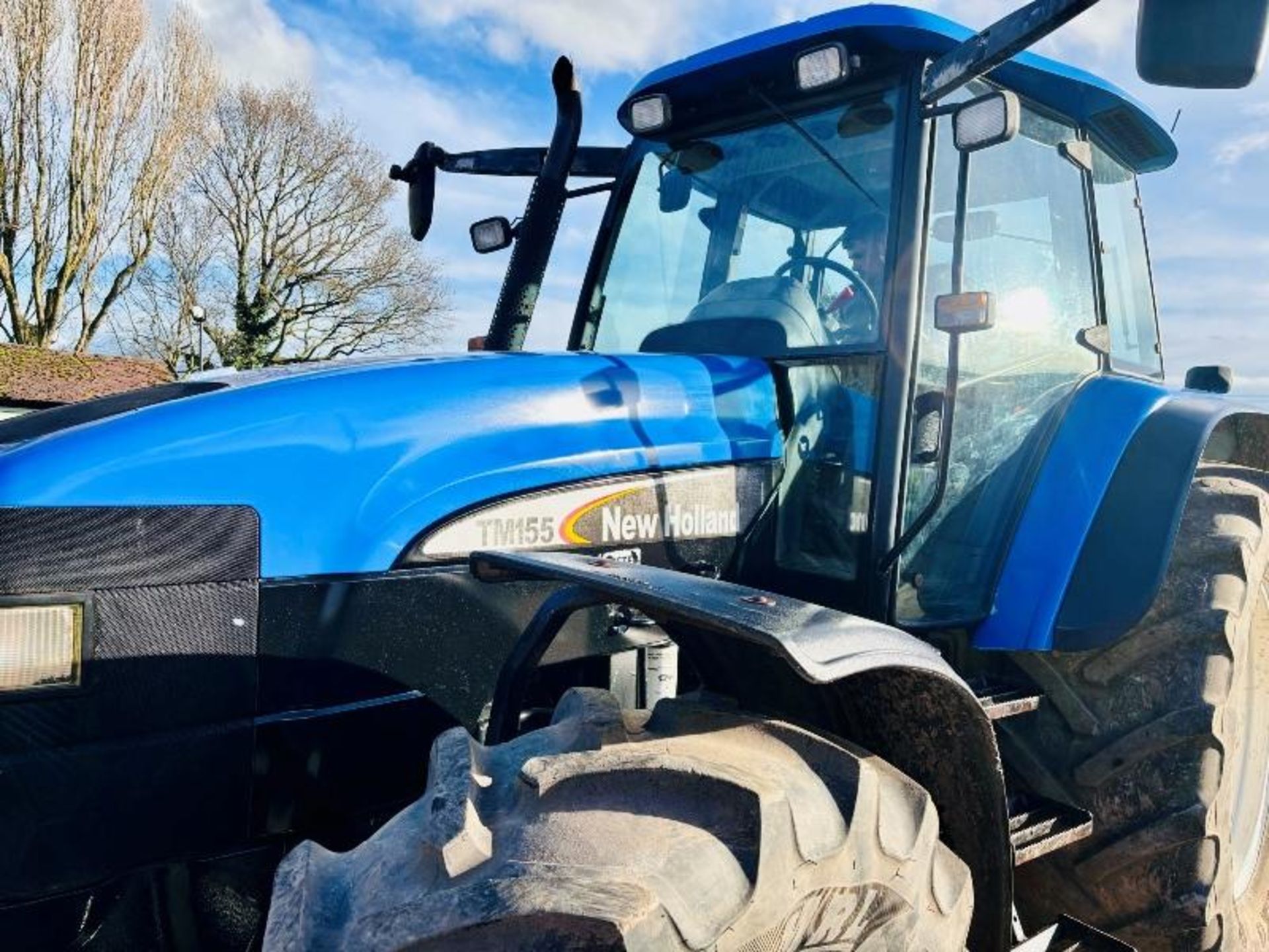 NEW HOLLAND TM155 4WD TRACTOR *5619 HOURS* C/W RANGE COMMAND GEAR BOX  - Image 14 of 19