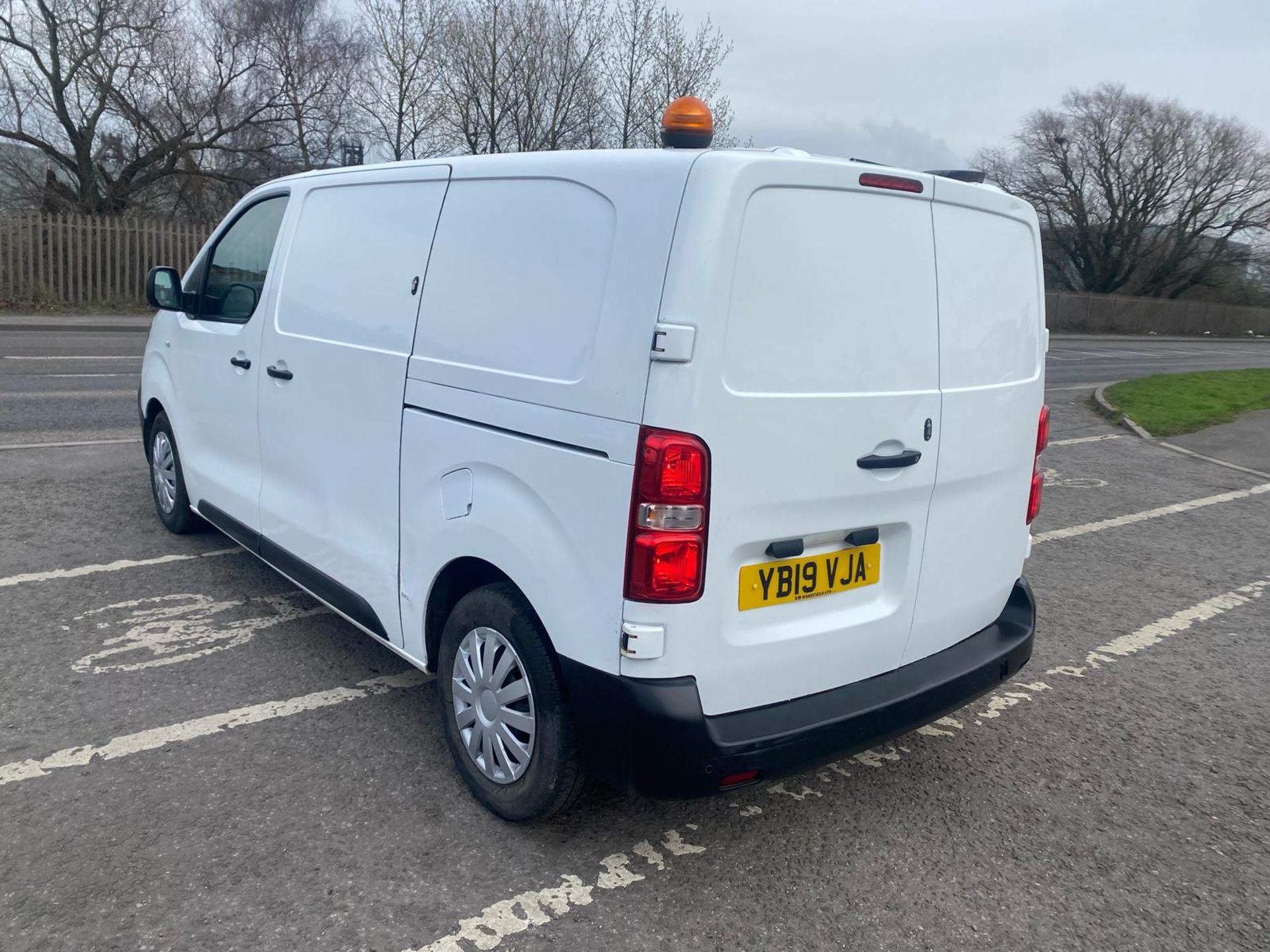 2019 19 CITROEN DISPATCH ENTERPRISE PANEL VAN - 114K MILES - AIR CON - EURO 6 - PLY LINED - Bild 4 aus 11