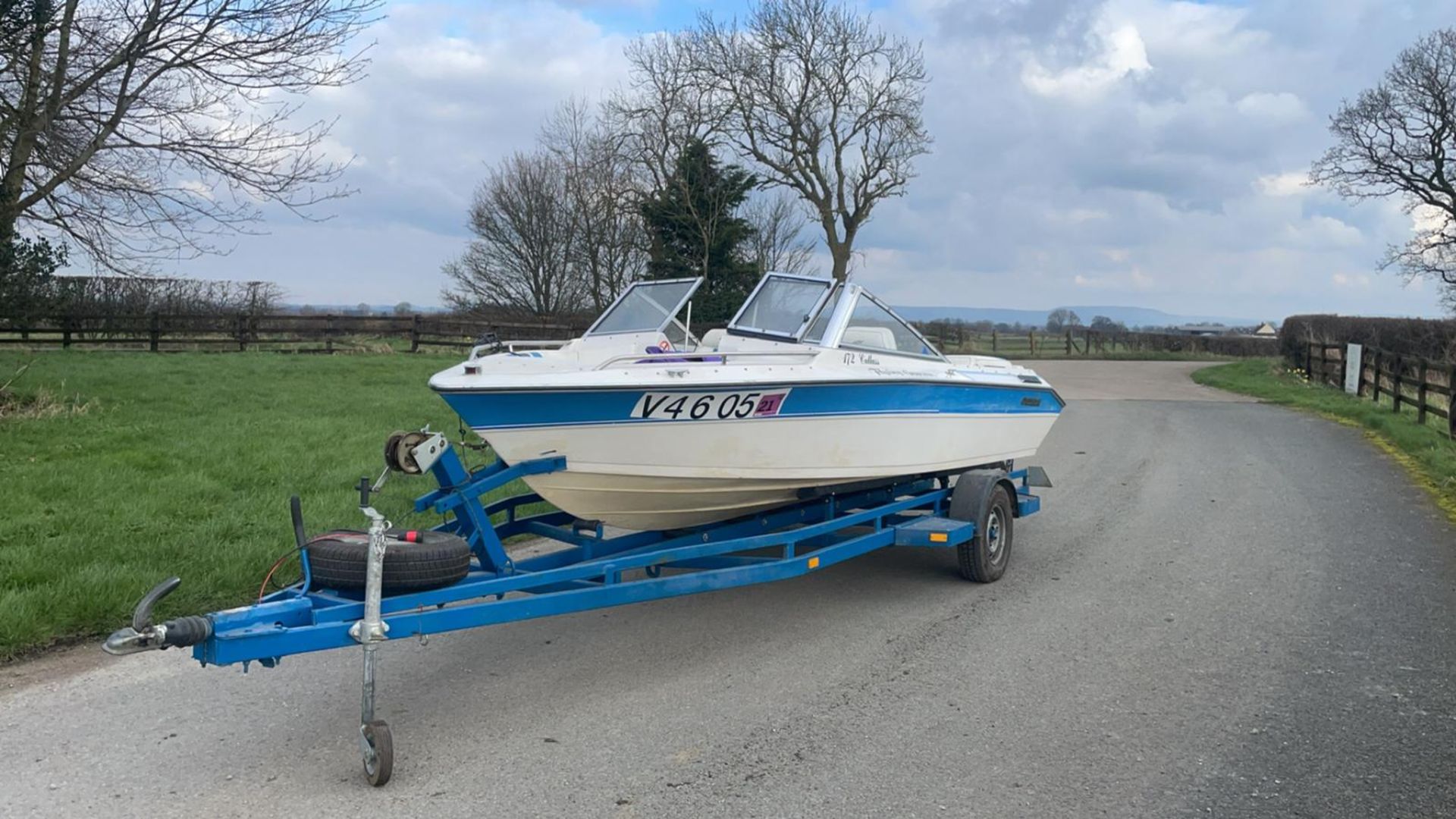 16FT GLASSTREAM 172 CUTLASS 8 SEATER BOWRIDER SPEEDBOAT W/ 3 LITRE MERCURY MERCRUISER INBOARD ENGINE