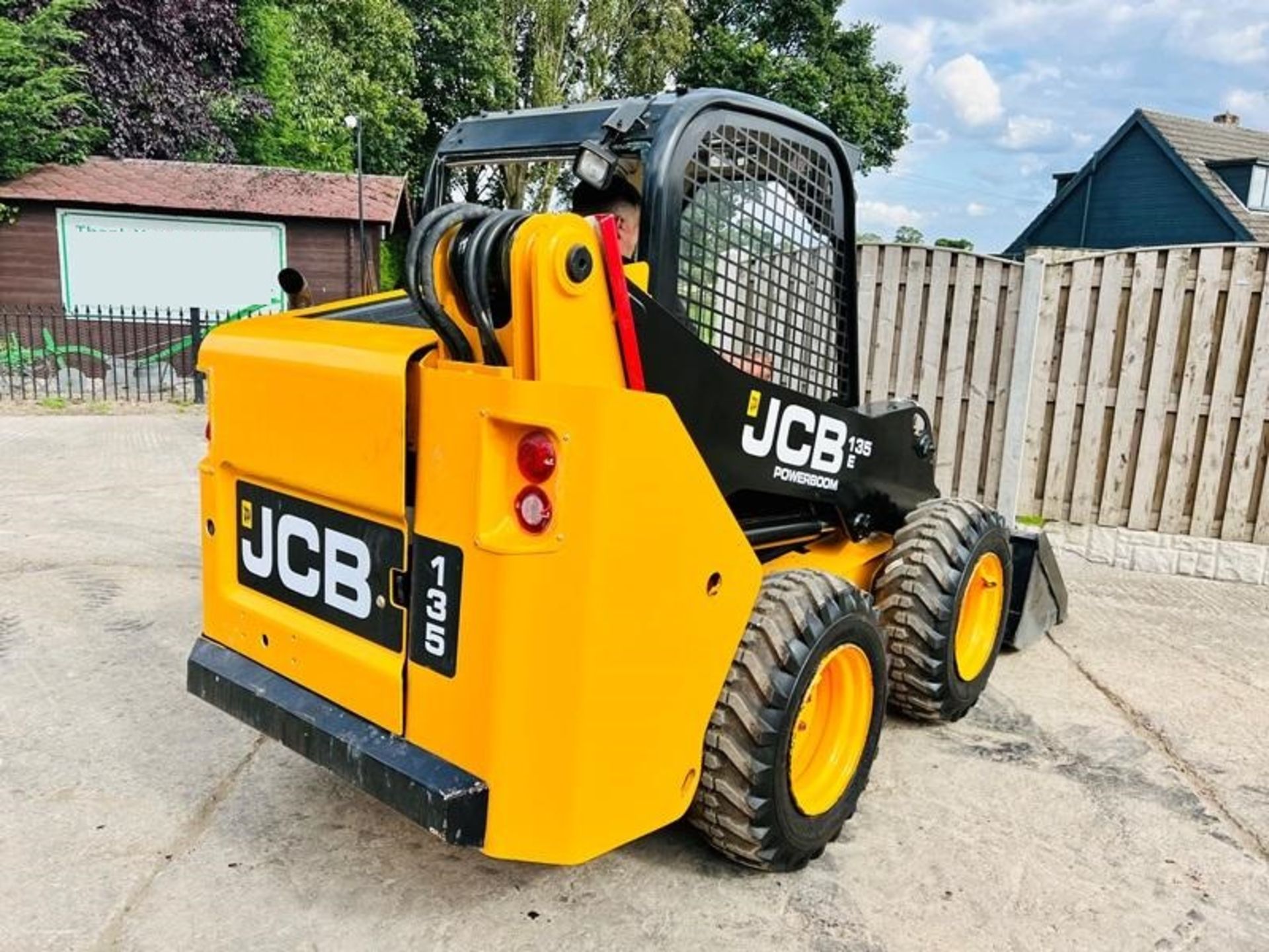 JCB 135 4WD SKIDSTEER * YEAR 2014 * C/W BUCKET - Bild 7 aus 11