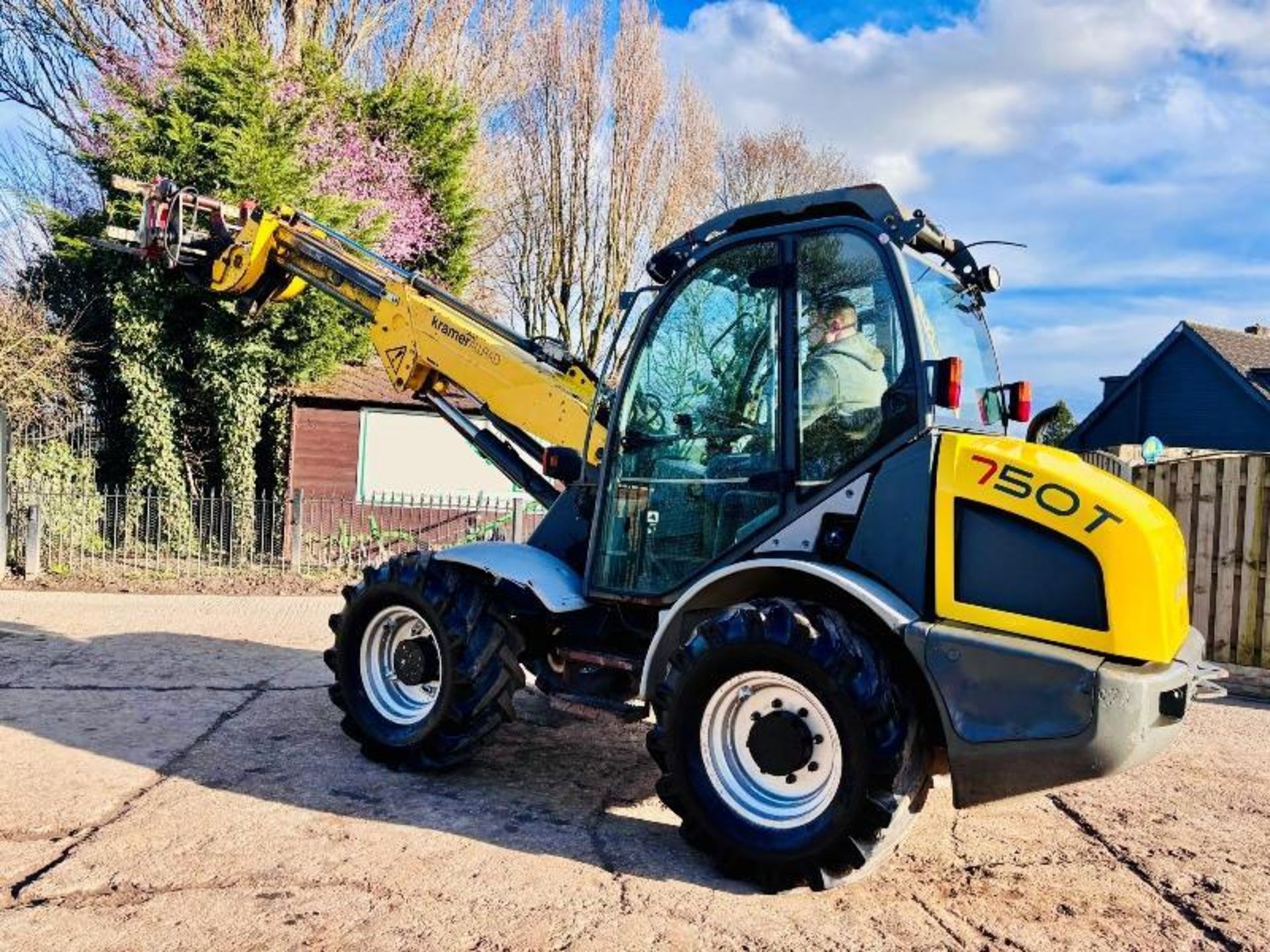 KRAMER 750T 4WD TELEHANDLER *YEAR 2010* C/W PALLET TINE  - Image 16 of 17