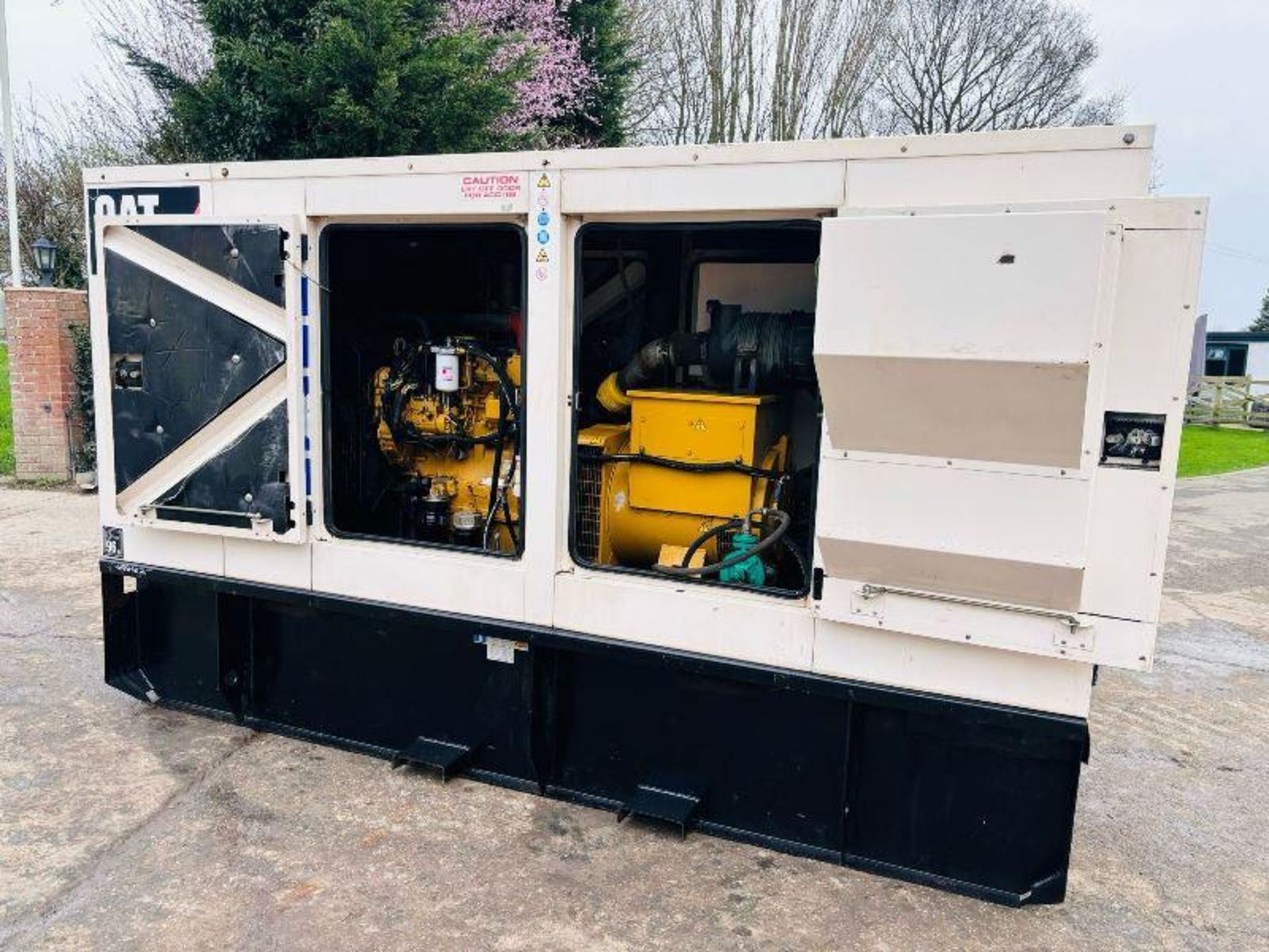 CAT OLYMPIAN XQE100-2 100KVA GENERATOR  - Image 7 of 15