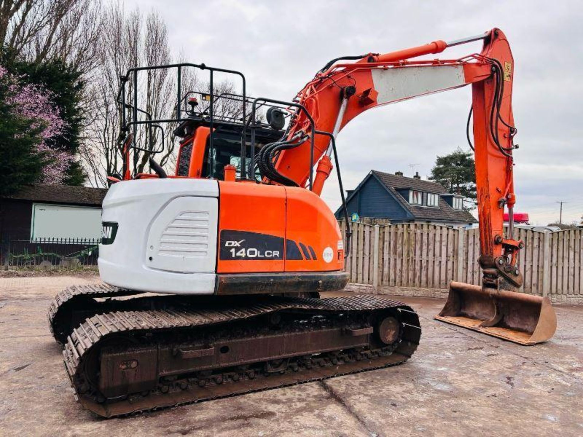 DOOSAN DX140LCR TRACKED EXCAVATOR *YEAR 2016* C/W QUICK HITCH & BUCKET  - Bild 4 aus 19