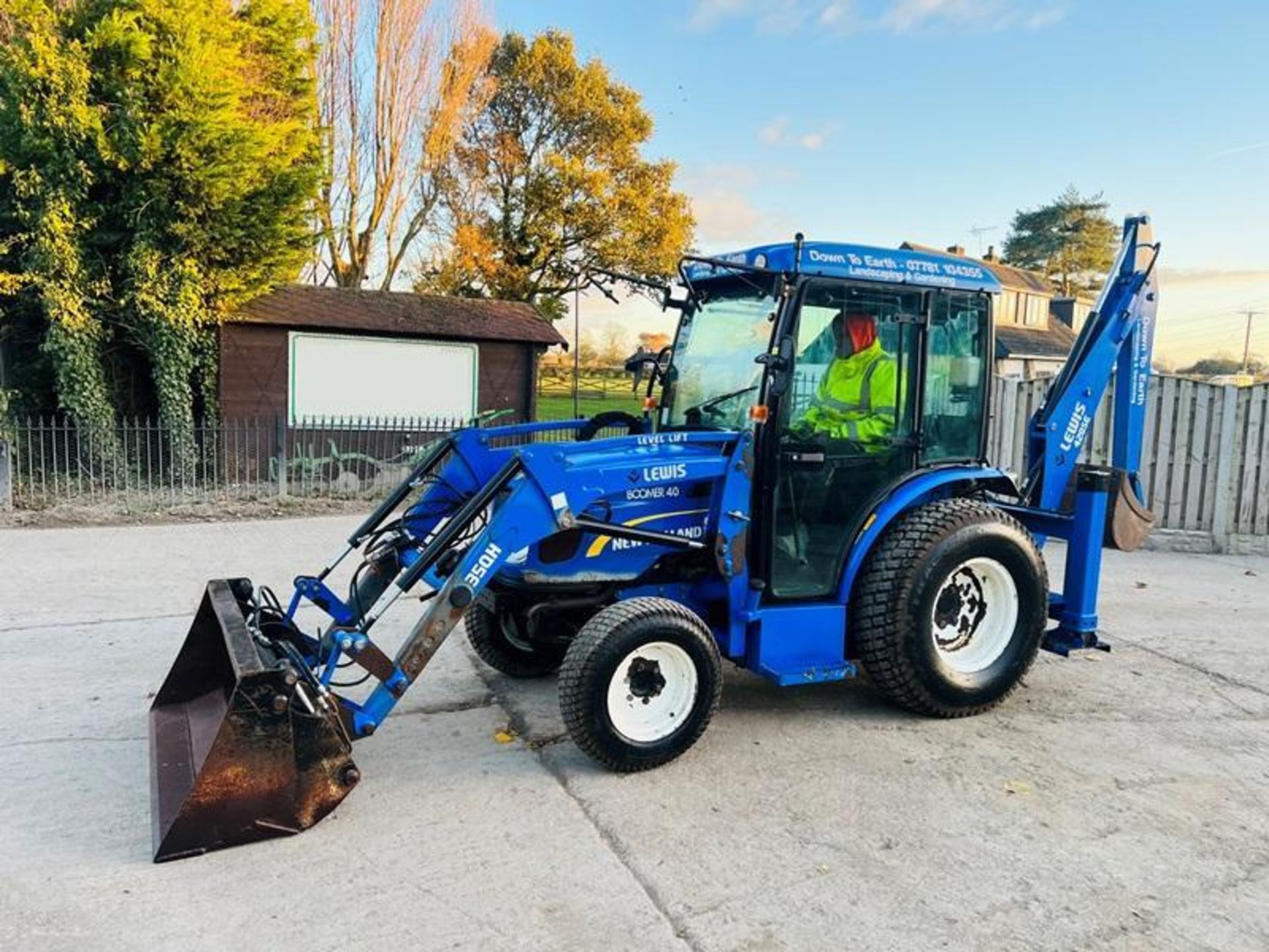 NEW HOLLAND BOOMER 40 4WD TRACTOR *YEAR 2014, ONLY 737 HRS* C/W LOADER & BACK TRACTOR