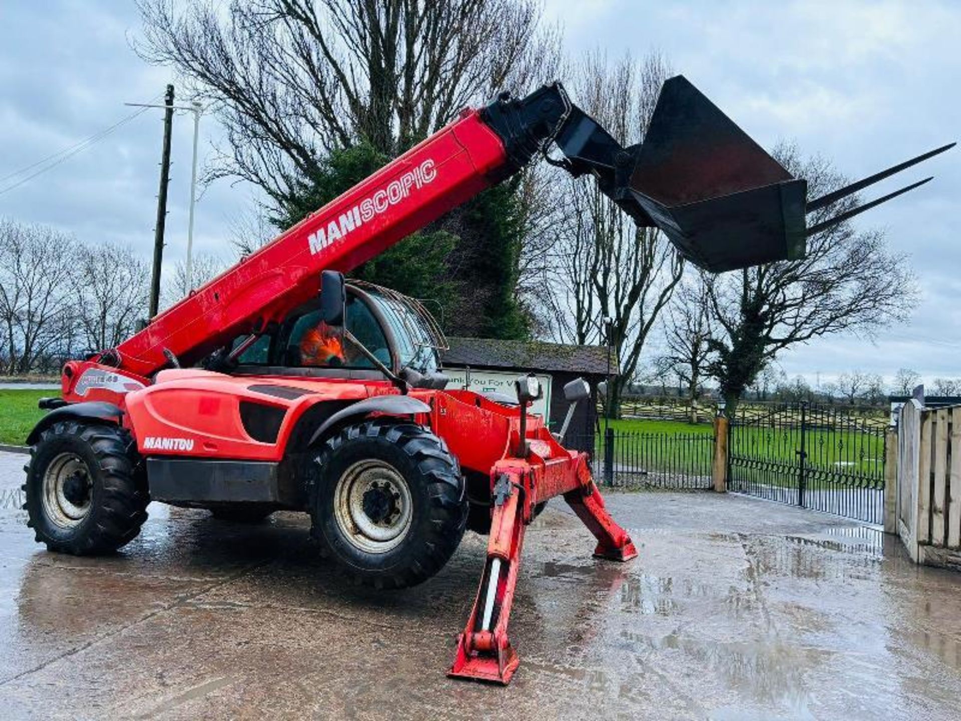 MANITOU MT1840 4WD TELEHANDLER *ONLY 4742 HOURS* C/W BUCKET & TINES - Image 6 of 16