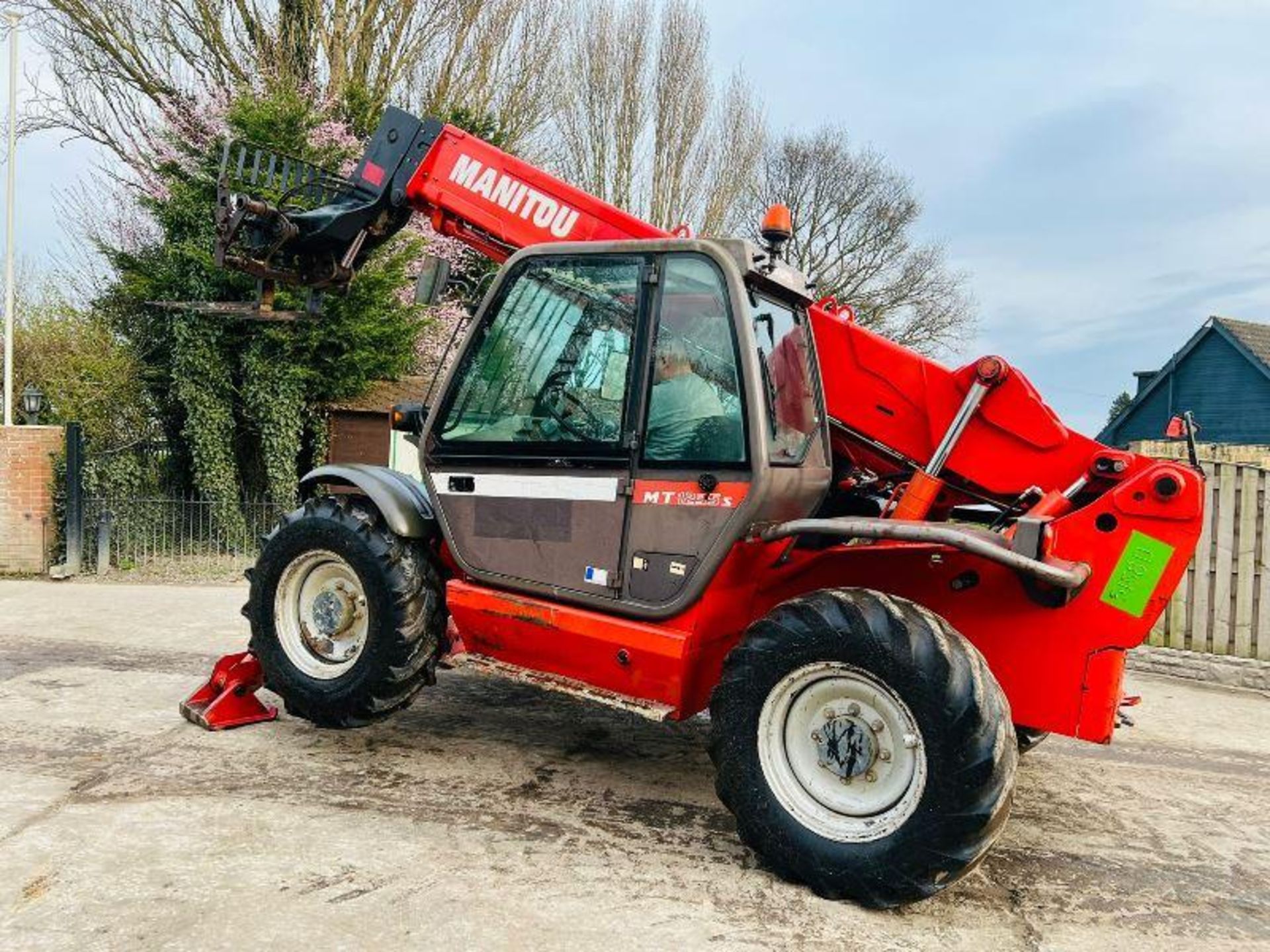 MANITOU MT1235 4WD TELEHANDLER * 12 METER * C/W PALLET TINES - Image 8 of 16