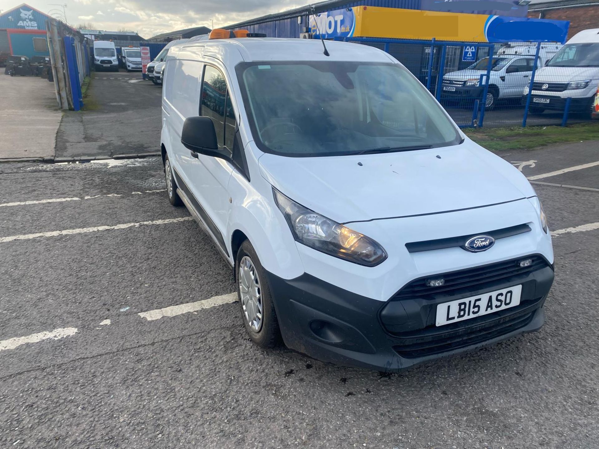 2015 15 FORD TRANSIT CONNECT LWB PANEL VAN - 95K MILES - AIR CON - TWIN SIDE DOORS - EX WATER BOARD - Image 8 of 14