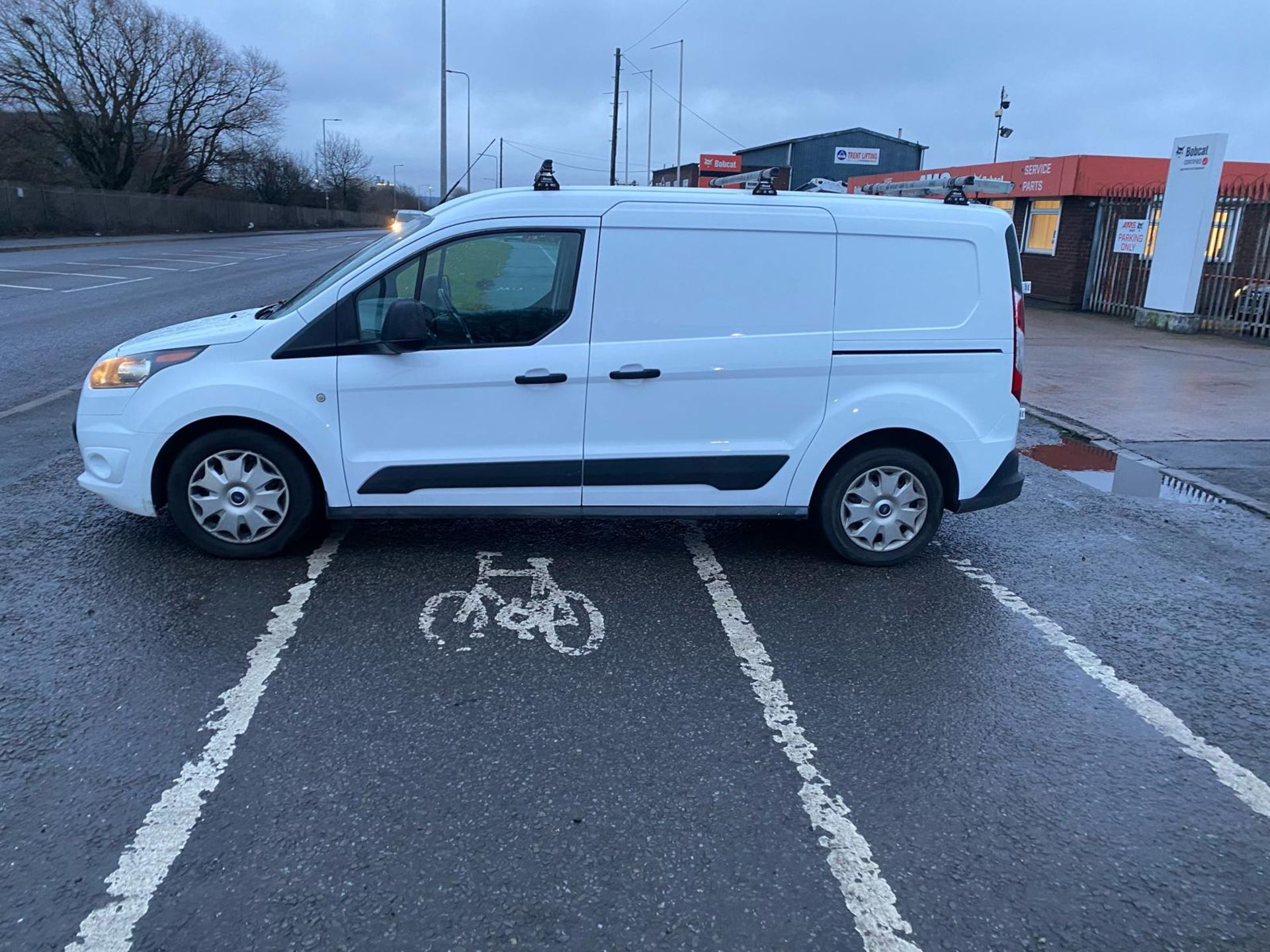 2018 18 FORD TRANSIT CONNECT TREND PAENL VAN - 128K MILES - EURO 6 - 3 SEATS - LWB - ROOF RACK. - Image 8 of 13