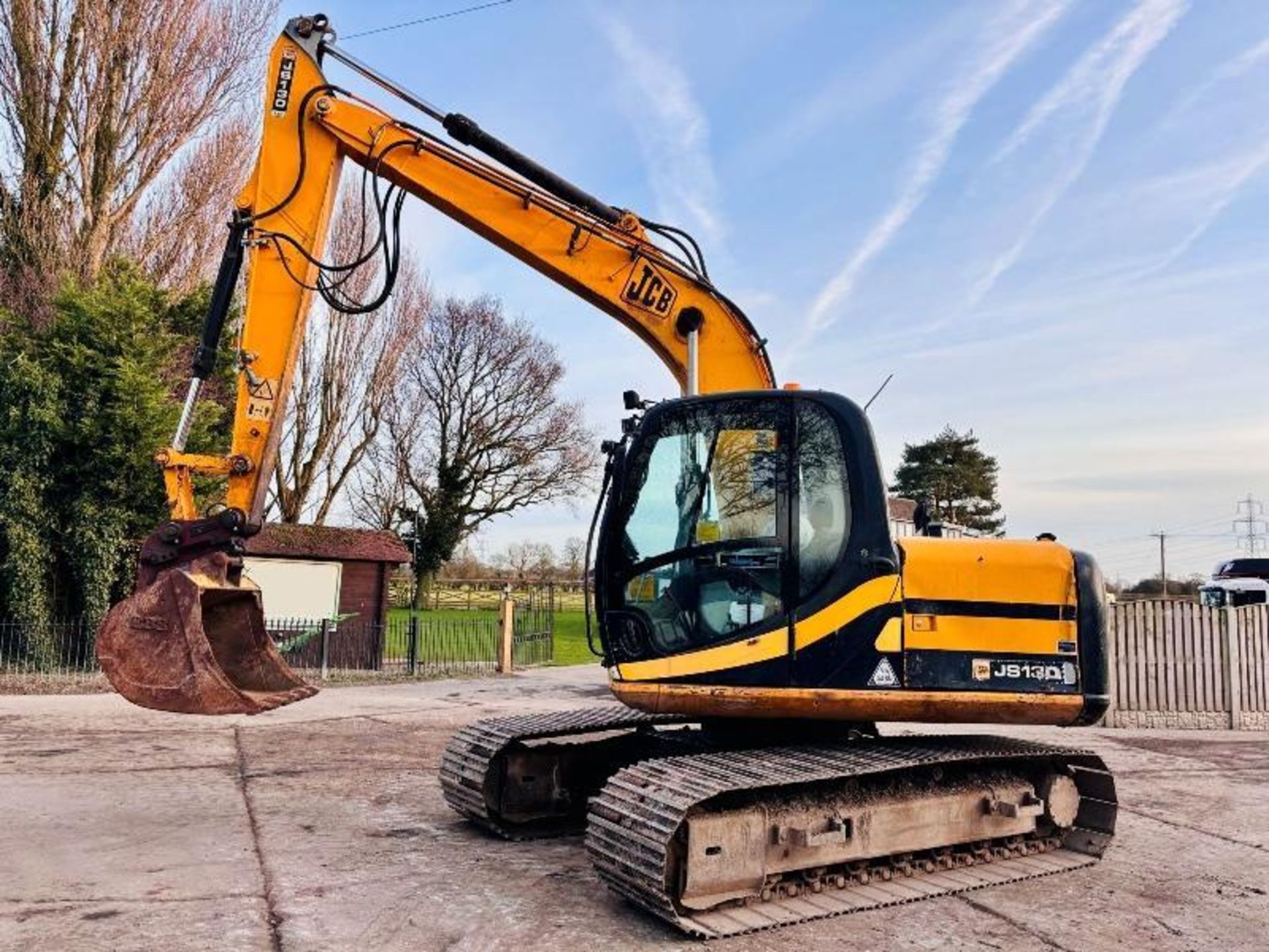 JCB JS130 TRACKED EXCAVATOR C/W QUICK HITCH & BUCKET - Image 14 of 14