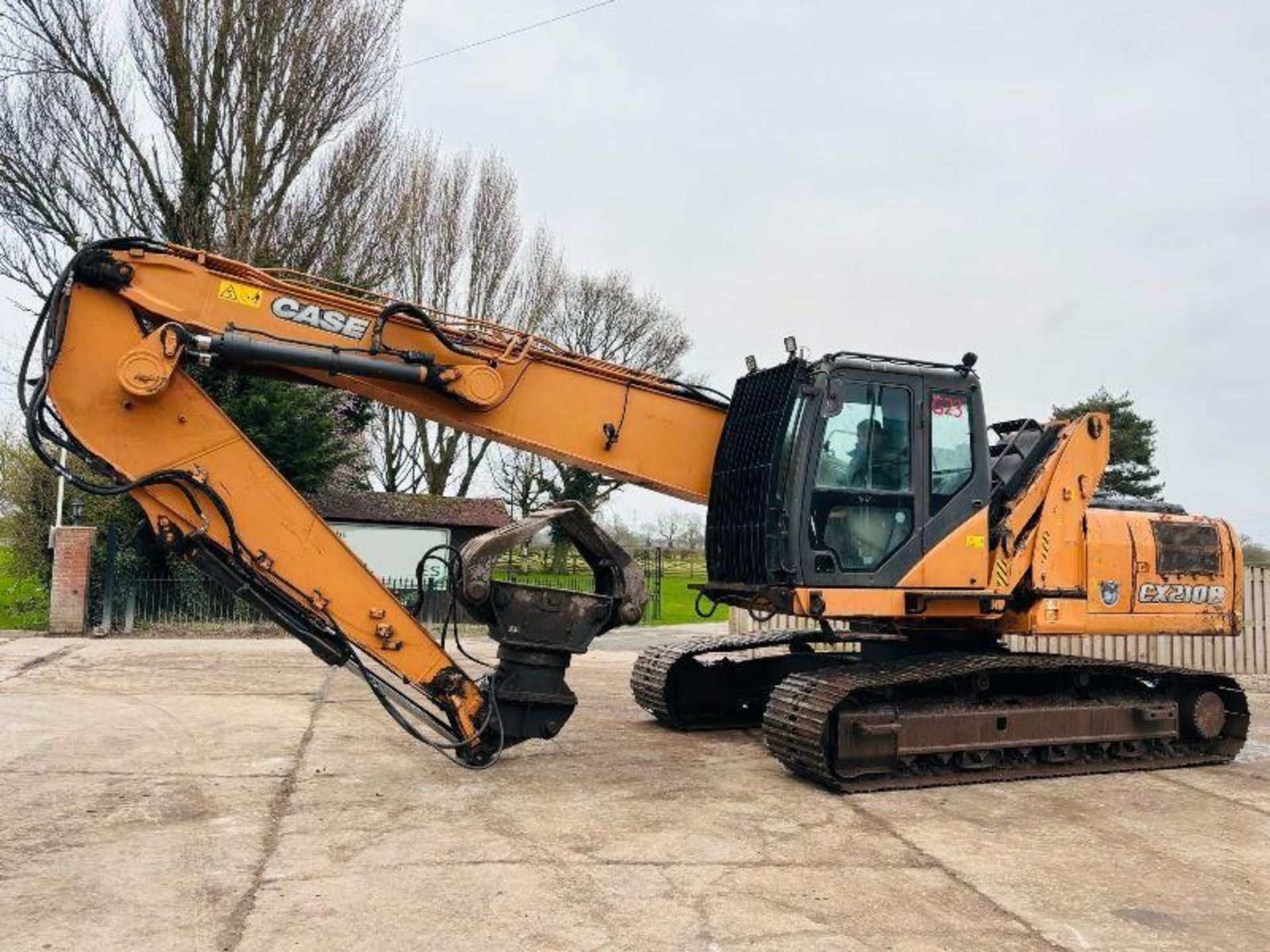 CASE CX210D HIGH RISE CABIN TRACKED EXCAVATOR *YEAR 2013* C/W SELECTOR GRAB - Image 17 of 18