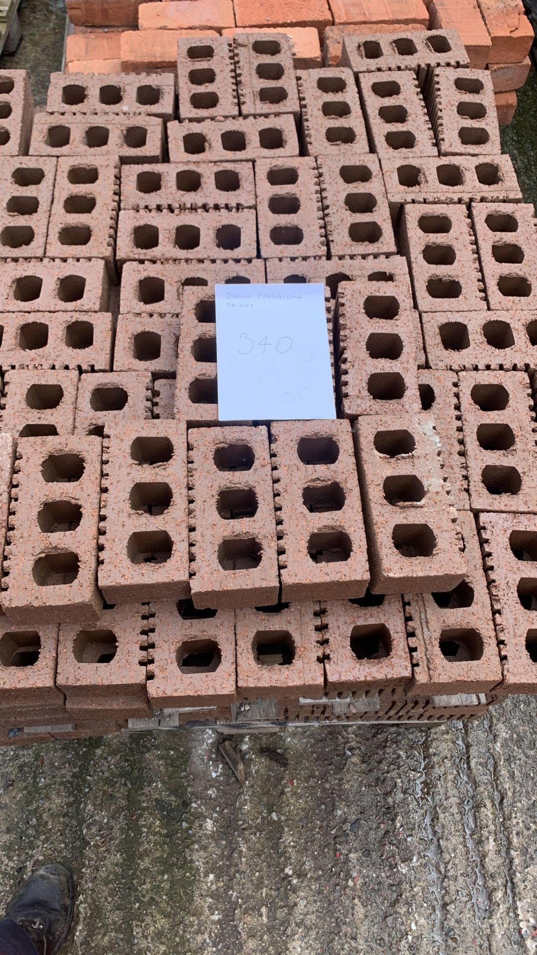 APPROX 340 BROWN ENGINEERING BRICKS