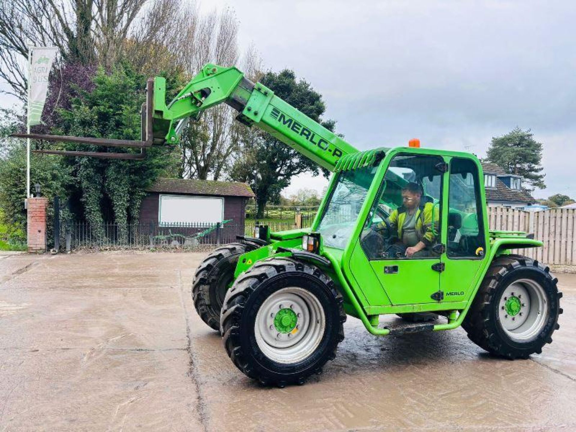 MERLO P26.6 4WD TURBO TELEHANDLER C/W PALLET TINES - Image 2 of 16