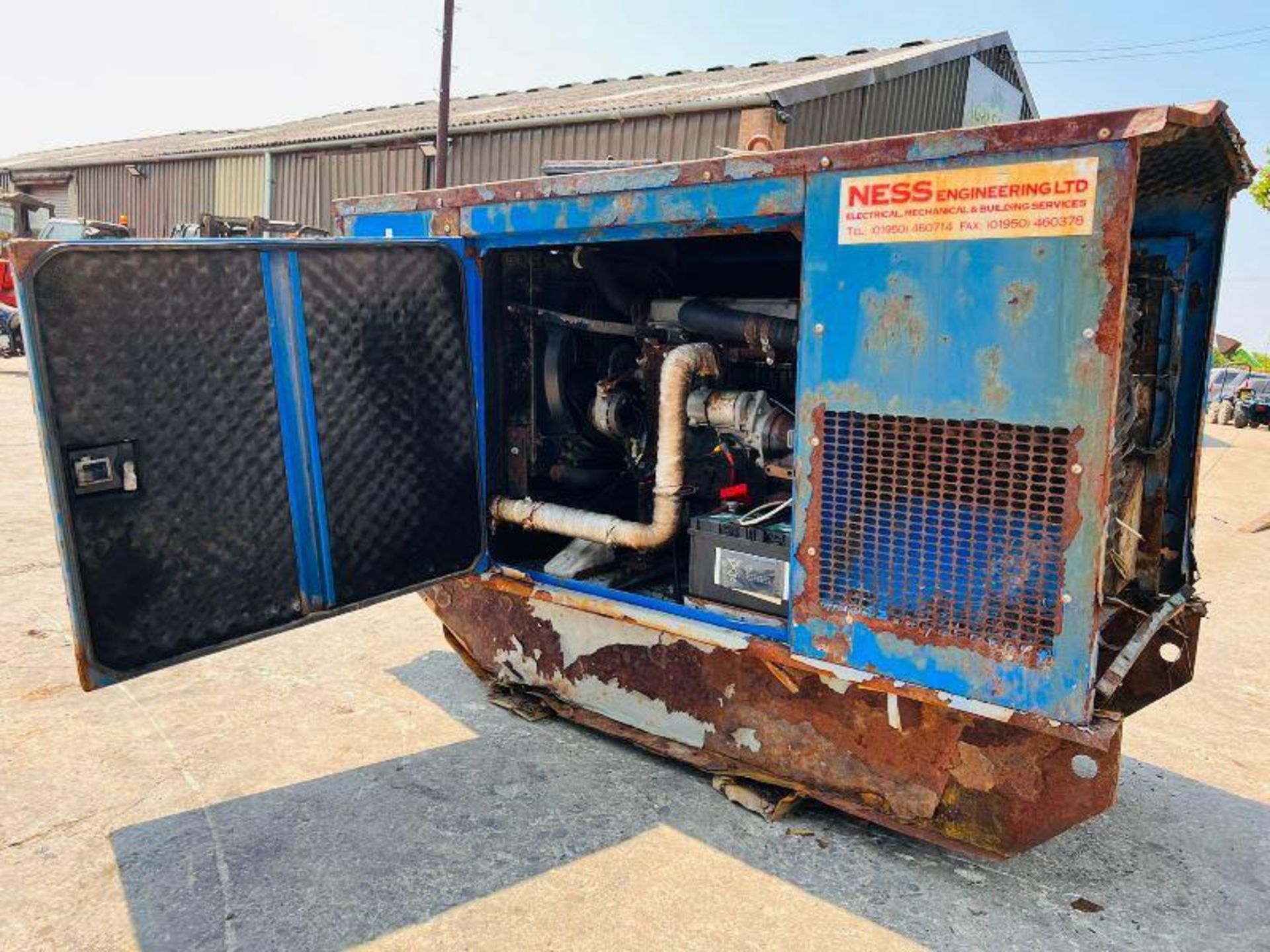 SUTTON EP20IST 23KVA GENERATOR C/W ISUZU ENGINE - Image 2 of 15