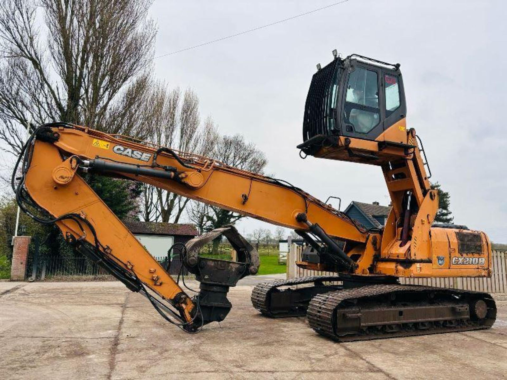 CASE CX210D HIGH RISE CABIN TRACKED EXCAVATOR *YEAR 2013* C/W SELECTOR GRAB - Image 8 of 18