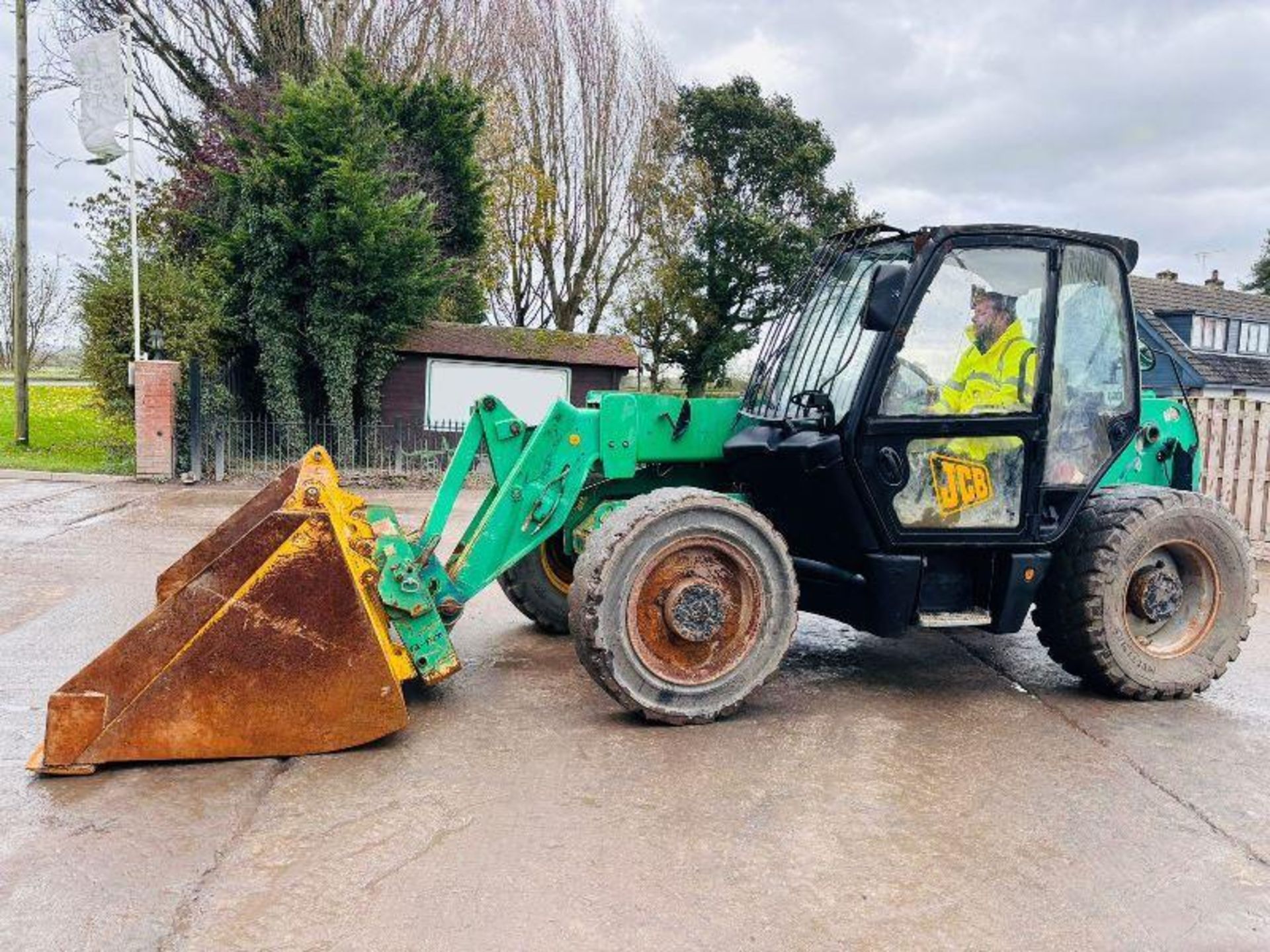 JCB 531-70 4WD TELEHANDLER C/W BUCKET. - Image 15 of 17