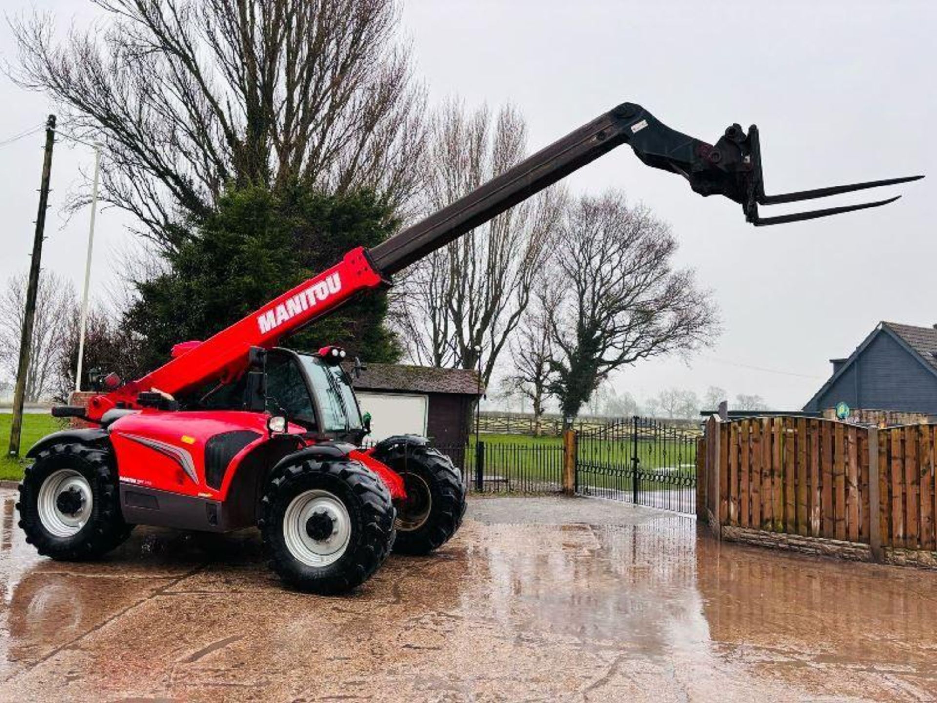 MANITOU MLT735 4WD TELEHANDLER *AG-SPEC, YEAR 2015, 5920 HOURS* C/W PUH - Image 18 of 19