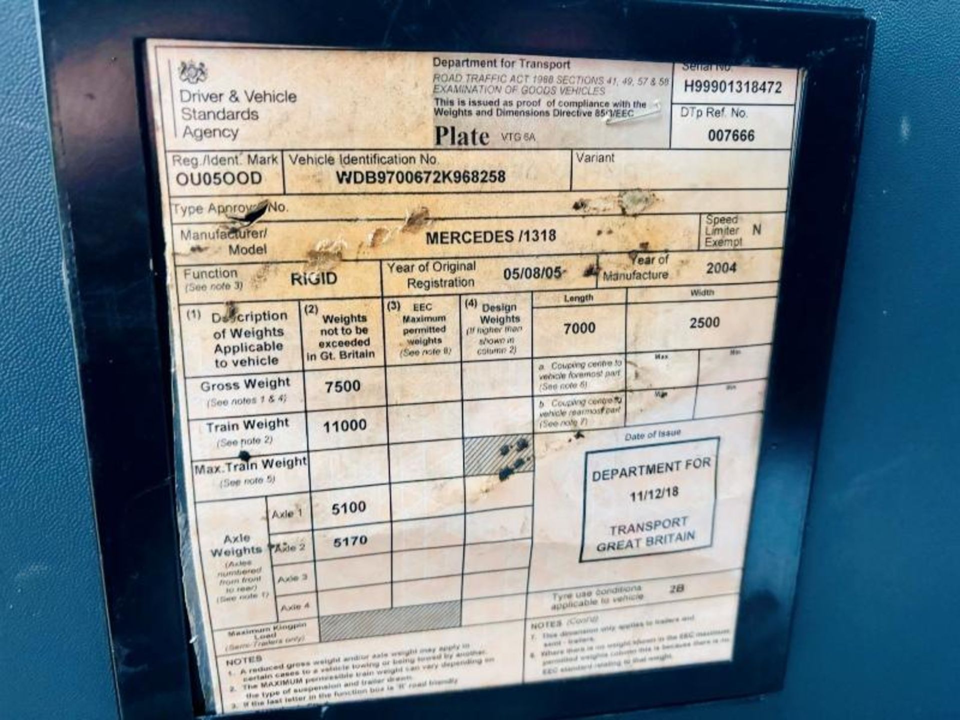 MERCEDES 1318 4X2 SKIP LORRY C/W REAR SUPPORT LEGS - Image 3 of 14